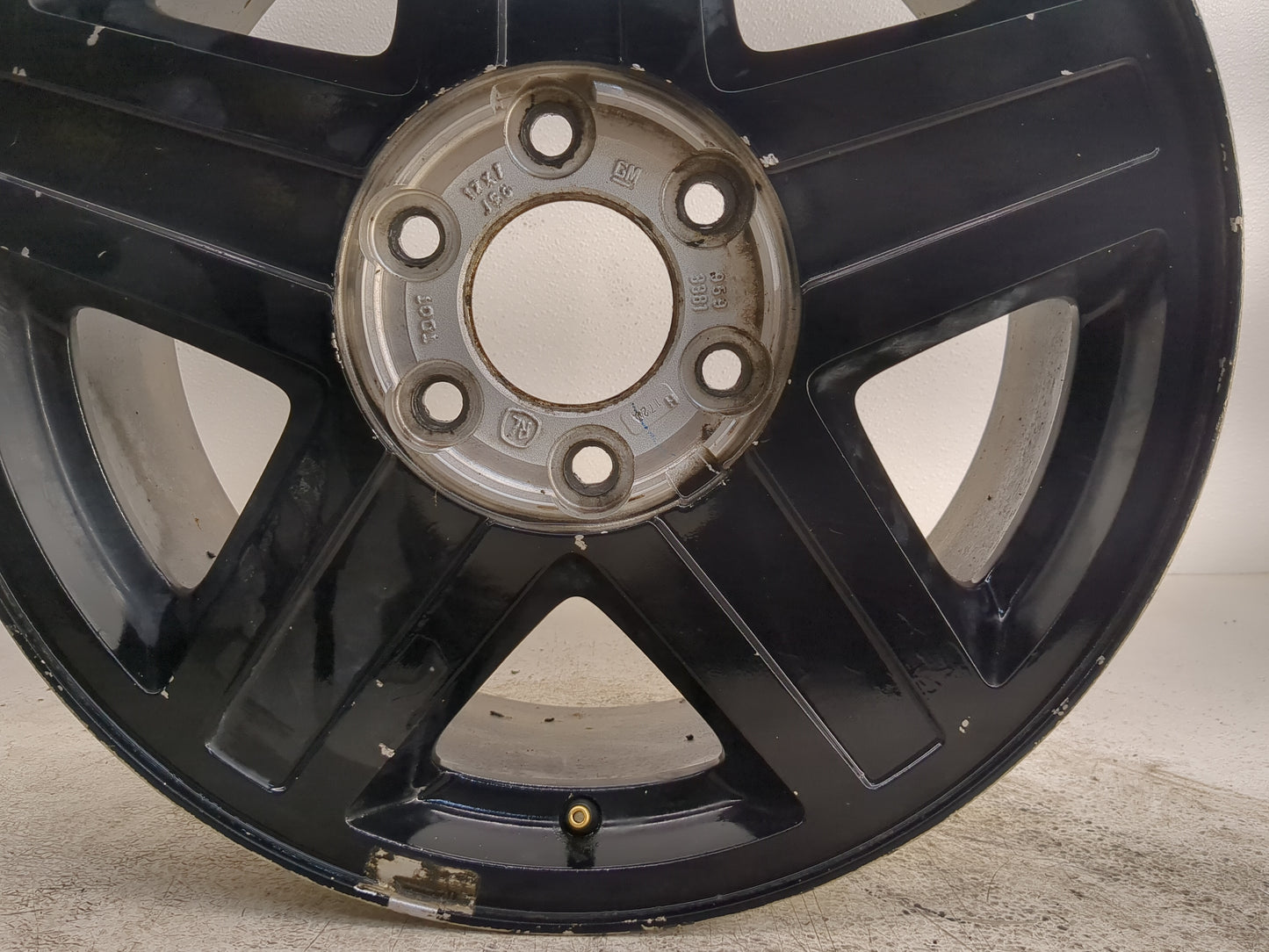 2002-2003 Chevrolet Trailblazer Oem Wheel Rim Black - Oemusedautoparts1.com