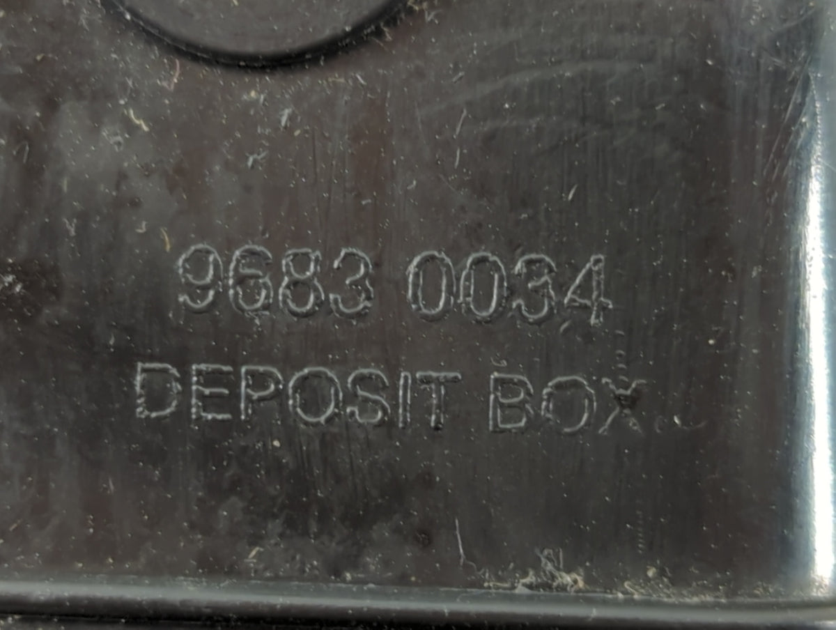 2002 Chevrolet Trlblz Passenger Glove Box Door Storage Compartment - Oemusedautoparts1.com