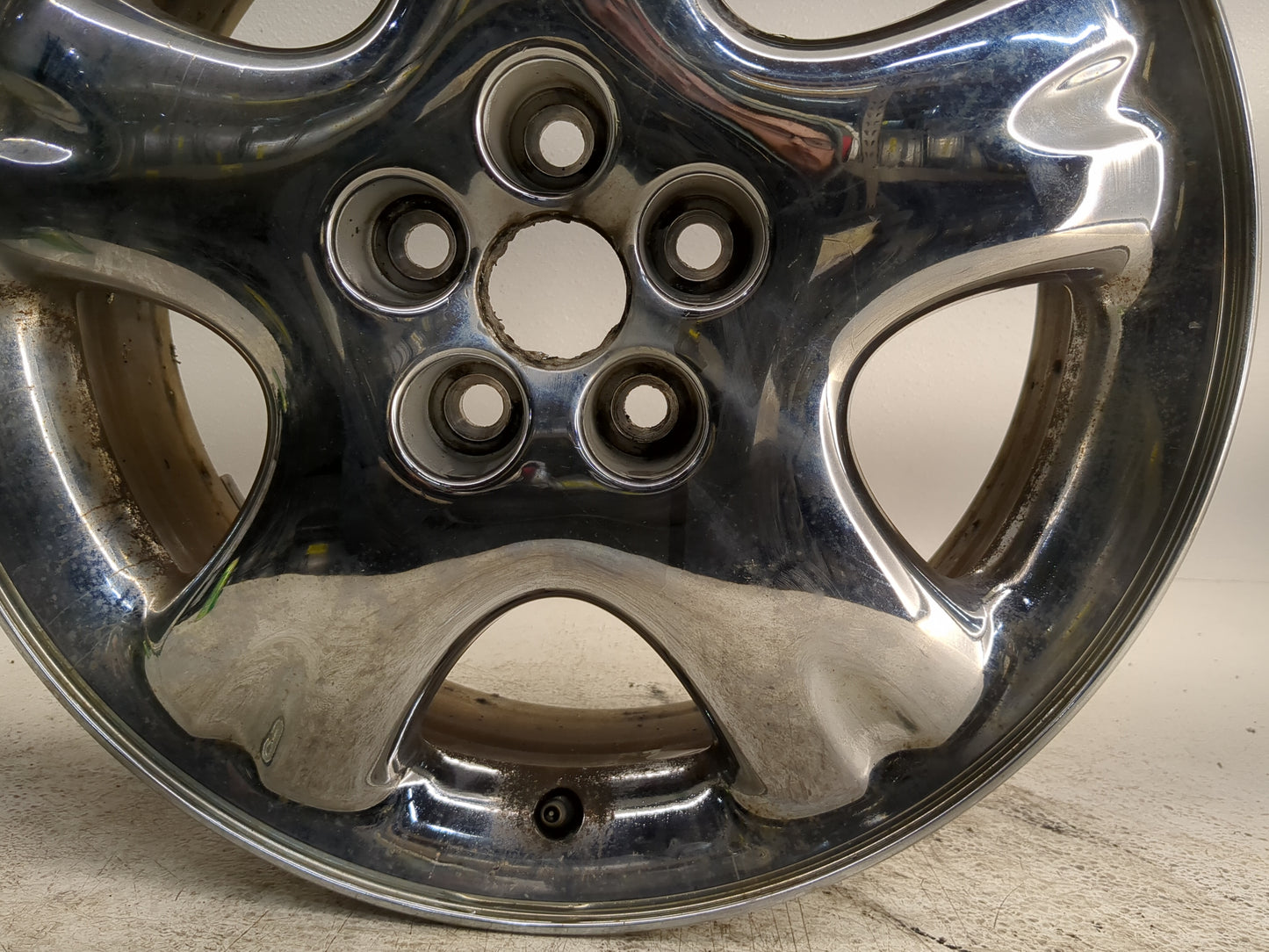 2001-2005 Chrysler Pt Cruiser Oem Wheel Rim 1239419 - Oemusedautoparts1.com