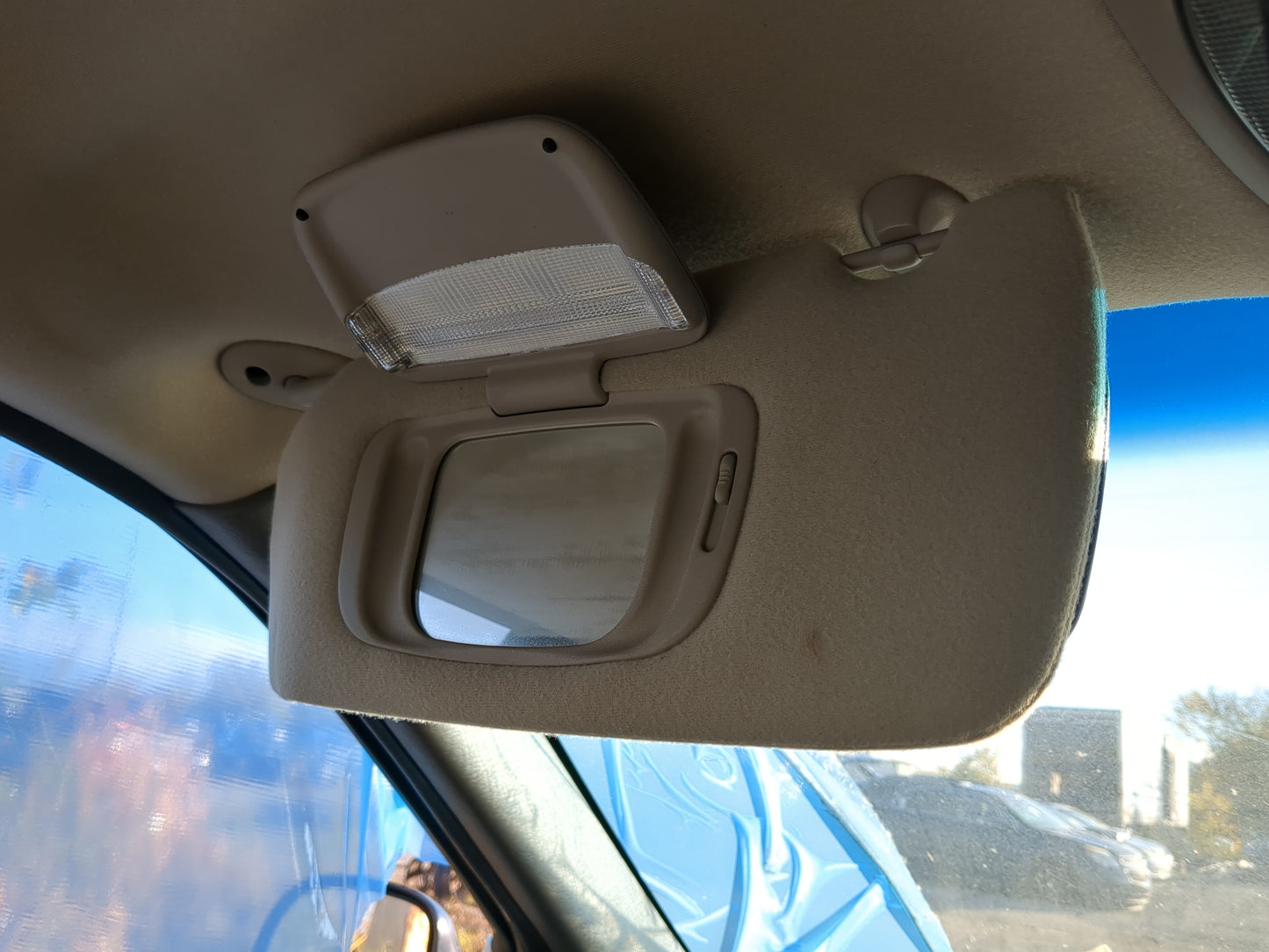 2001-2002 Chrysler Town & Country Sun Visor Shade Replacement Driver Left Mirror Fits Fits 2001 2002 OEM Used Auto Parts - O