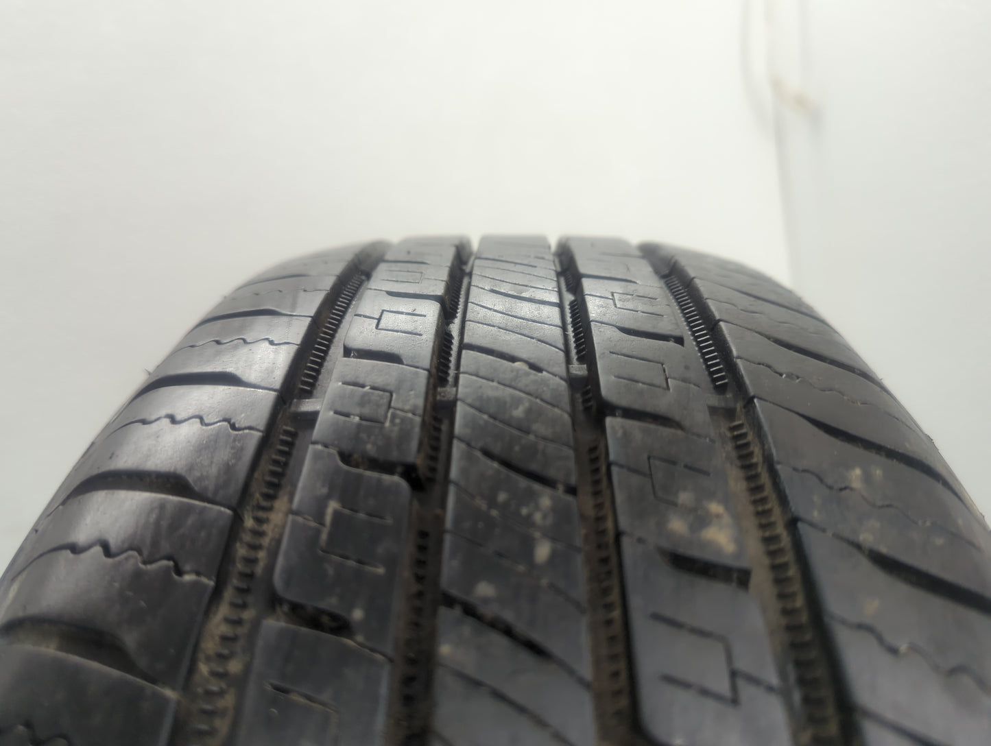 Used Tire 215/60R16 VERCELLI STRADA I 95V - Tread Depth 8/32 - Oemusedautoparts1.com