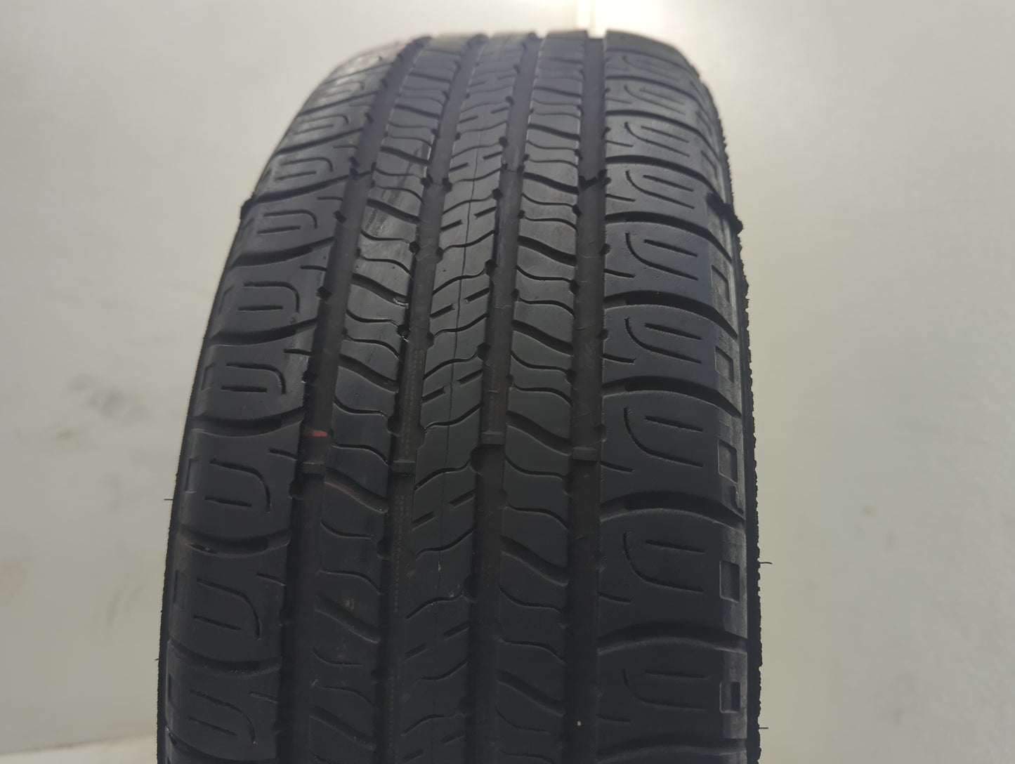 Used Tire 205/60R16 GOODYEAR ASSURANCE 92T - Tread Depth 6.5/32 - Oemusedautoparts1.com