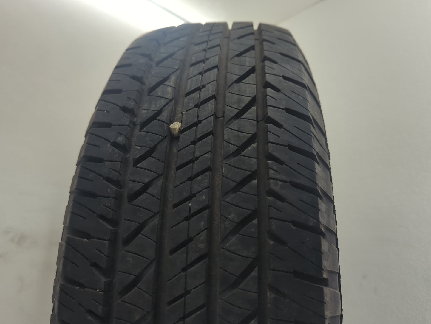 Used Tire 245/70R17 COOPER EVOLUTION HT2 110S - Tread Depth 12.5/32 - Oemusedautoparts1.com