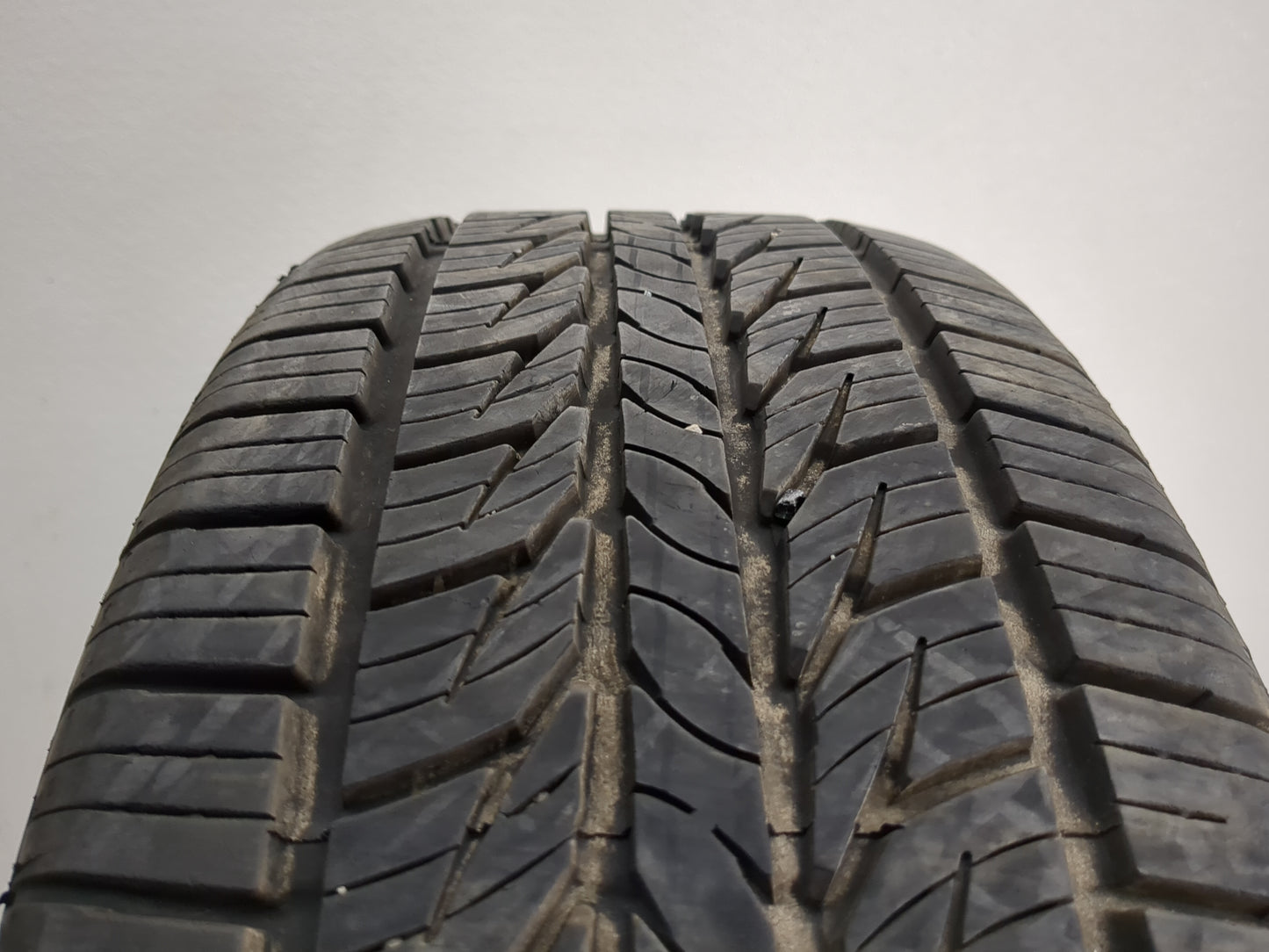 Used Tire 215/60R16 GENERAL ALTIMAX RT43 95V - Tread Depth 10/32 - Oemusedautoparts1.com