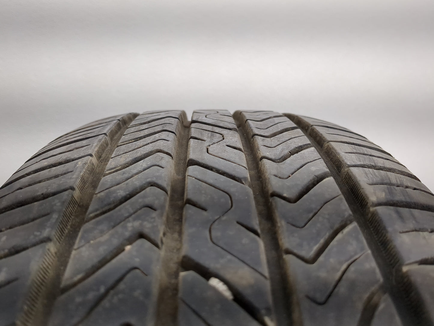Used Tire 225/65R17 TOYO EXTENA A/S 2 102H - Tread Depth 11/32 - Oemusedautoparts1.com