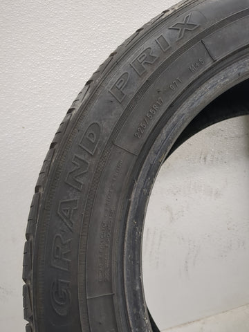 Used Tire 225/55R17 GRAND PRIX TOUR RS 97T - Tread Depth 10/32