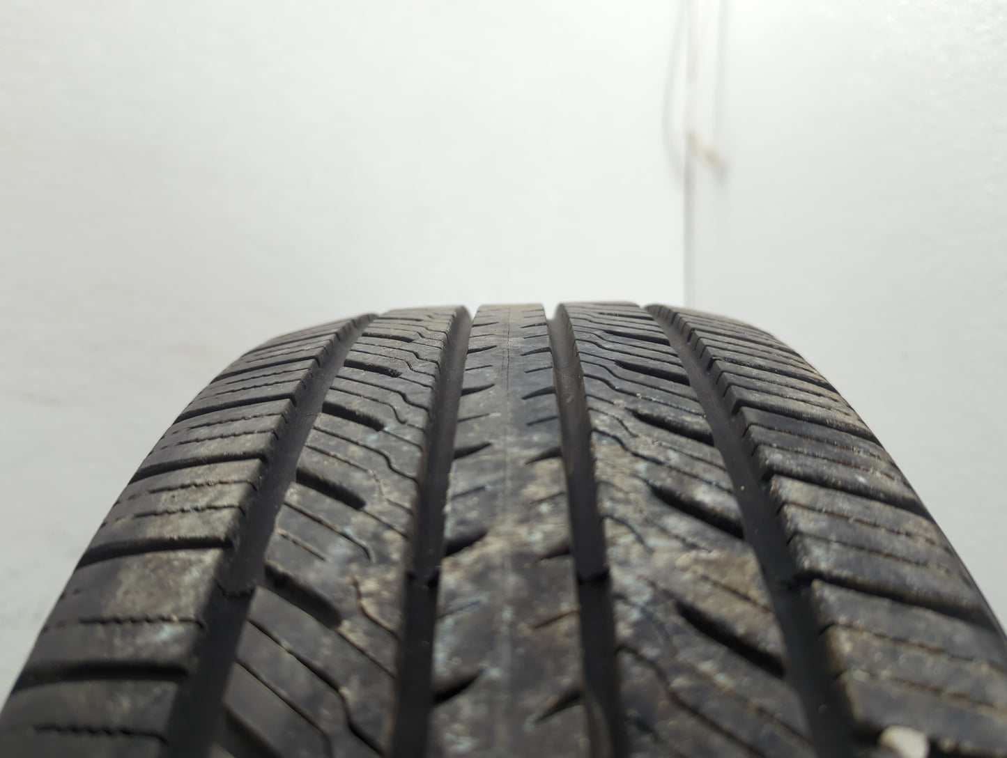 Used Tire 185/60R15 YOKOHAMA AVID ASCEND LX 854H - Tread Depth 7/32 - Oemusedautoparts1.com