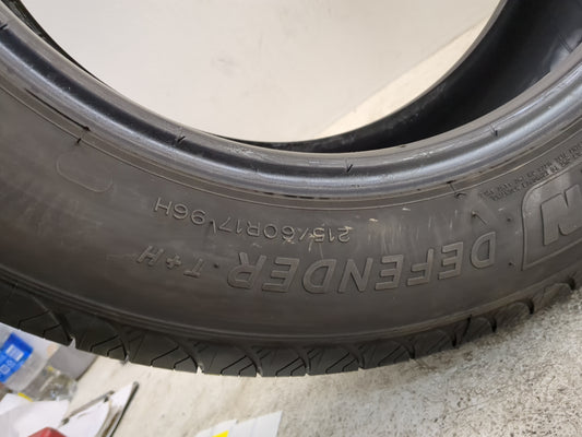 Used Tire 215/60R17 MICHELIN DEFENDER T+H 96H - Tread Depth 8/32