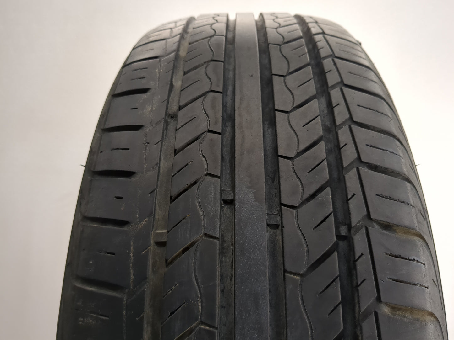 Used Tire 195/65R15 BLACKLION CILERRO BH15 91H - Tread Depth 8/32 - Oemusedautoparts1.com