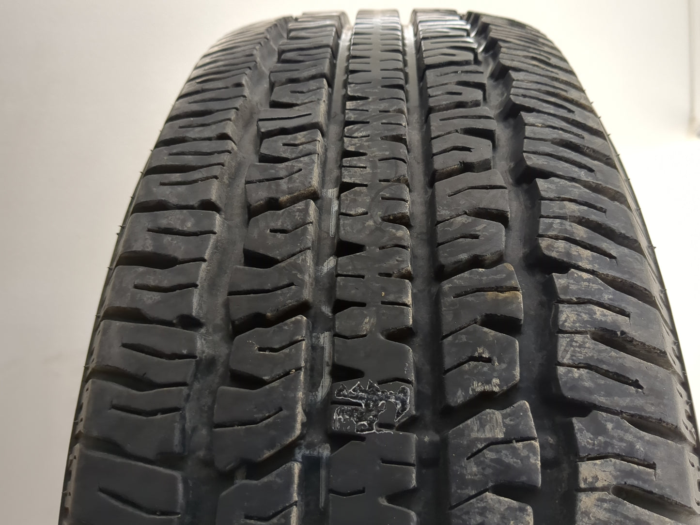 Used Tire P225/70R15 FIRESTONE WILDERNESS 100S - Tread Depth 12/32 - Oemusedautoparts1.com