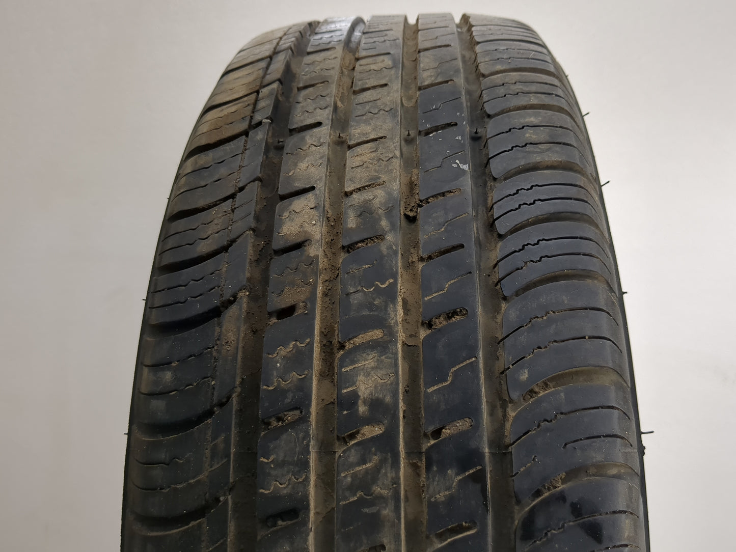 Used Tire 195/65R15 SUREDRIVE TOURING A/S 91H - Tread Depth 9/32 - Oemusedautoparts1.com