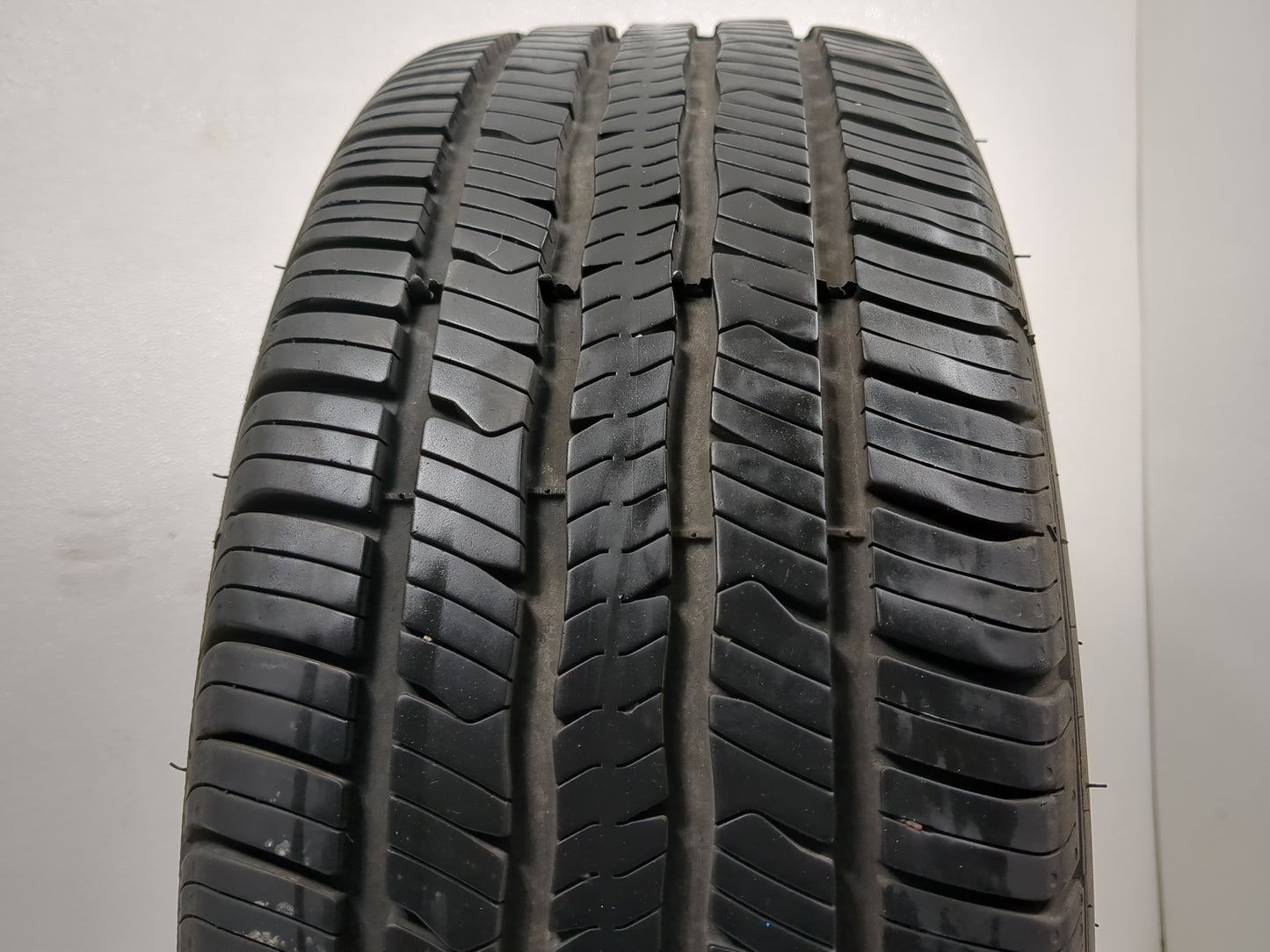Used Tire 205/55R16 BFGOODRICH ADVANTAGE 91H - Tread Depth 8/32 - Oemusedautoparts1.com