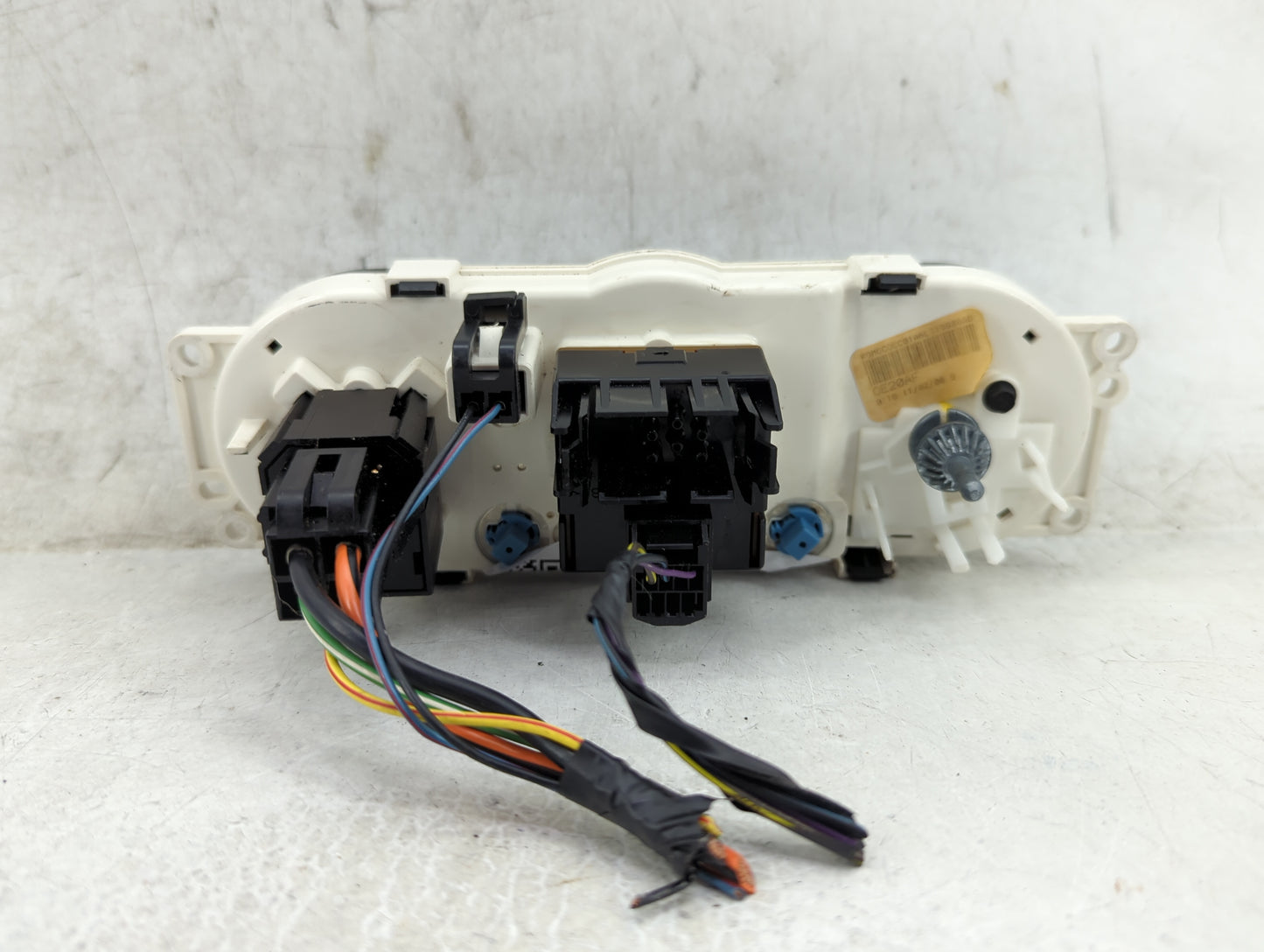 2001-2002 Ford Escape Climate Control Module Temperature AC/Heater Replacement P/N:YL8H-19980-A Fits Fits 2001 2002 OEM Used