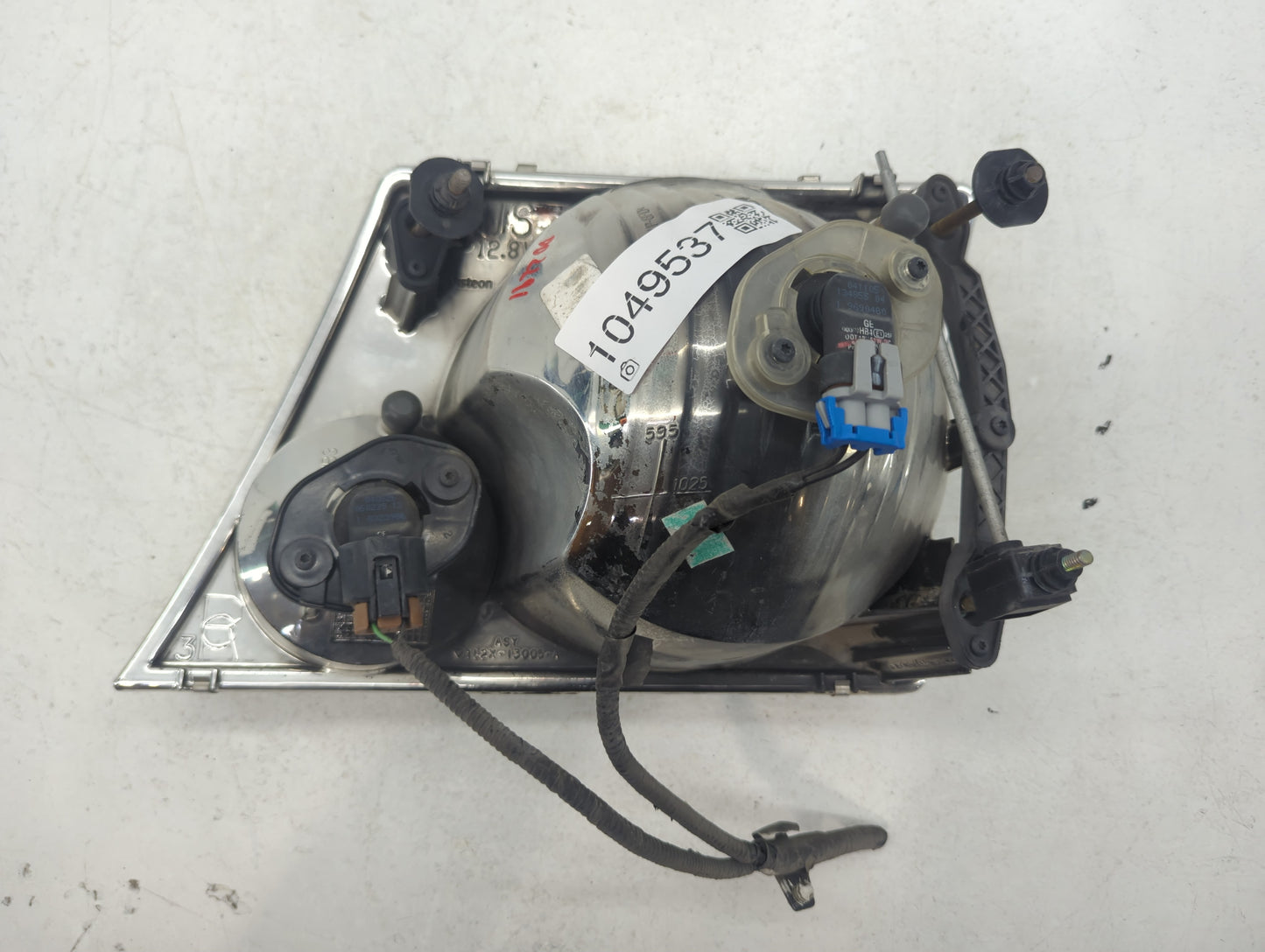 2002-2005 Ford Explorer Passenger Right Oem Head Light Headlight Lamp - Oemusedautoparts1.com