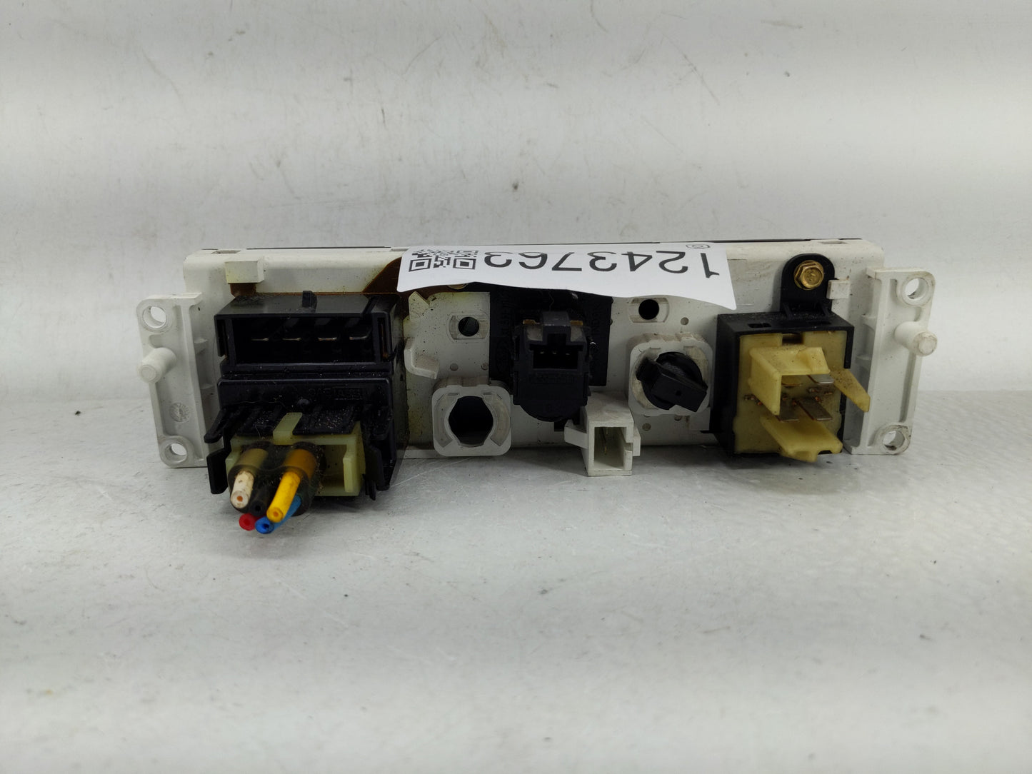 2001-2002 Ford Explorer Climate Control Module Temperature AC/Heater Replacement P/N:XL5H-19C733 Fits Fits 2001 2002 OEM Use