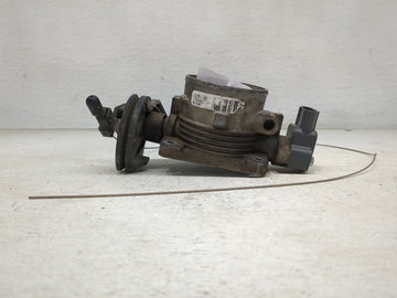 2002 Ford Explorer Throttle Body P/N:1L2E-AA Fits OEM Used Auto Parts