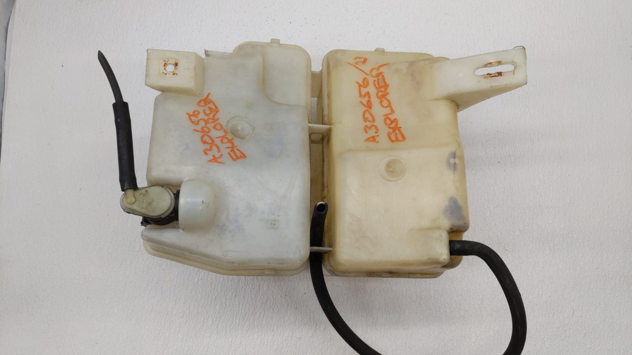 2002-2005 Ford Explorer Radiator Coolant Overflow Expansion Tank Bottle - Oemusedautoparts1.com