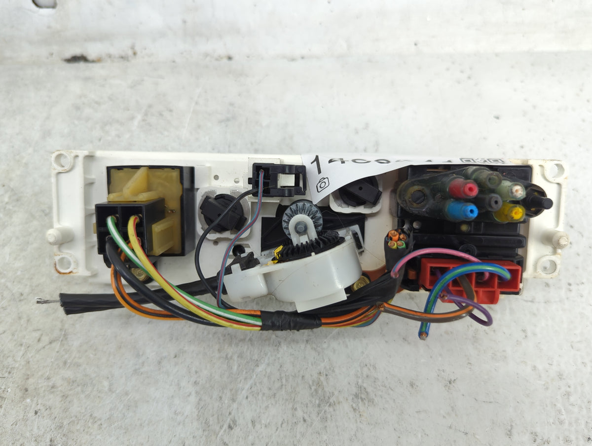 2001-2004 Ford Mustang Climate Control Module Temperature AC/Heater Replacement Fits Fits 2001 2002 2003 2004 OEM Used Auto