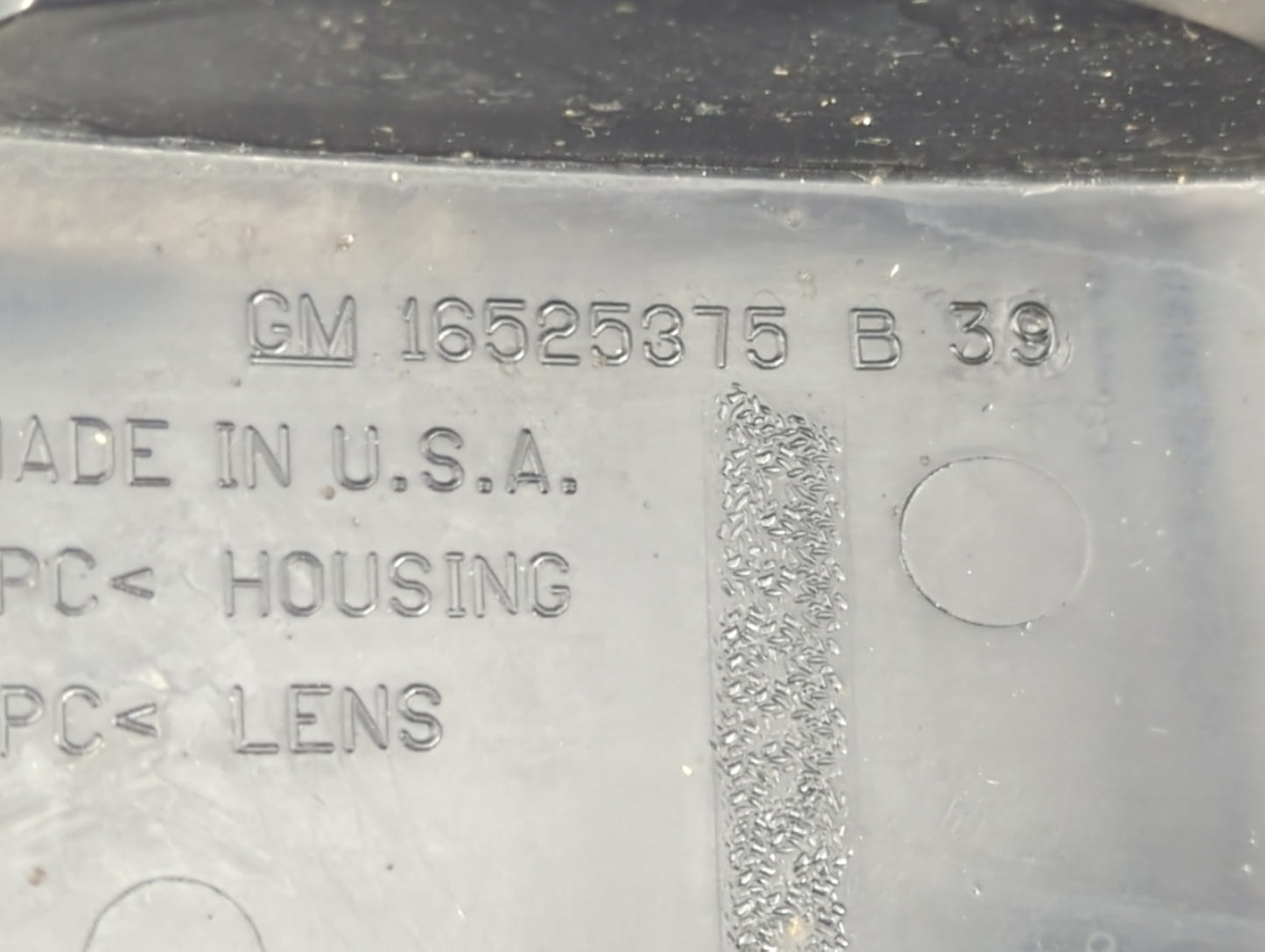 2000-2003 Gmc Yukon Xl 1500 Tail Light Assembly Driver Left OEM P/N:16525375 Fits Fits 2000 2001 2002 2003 OEM Used Auto Par