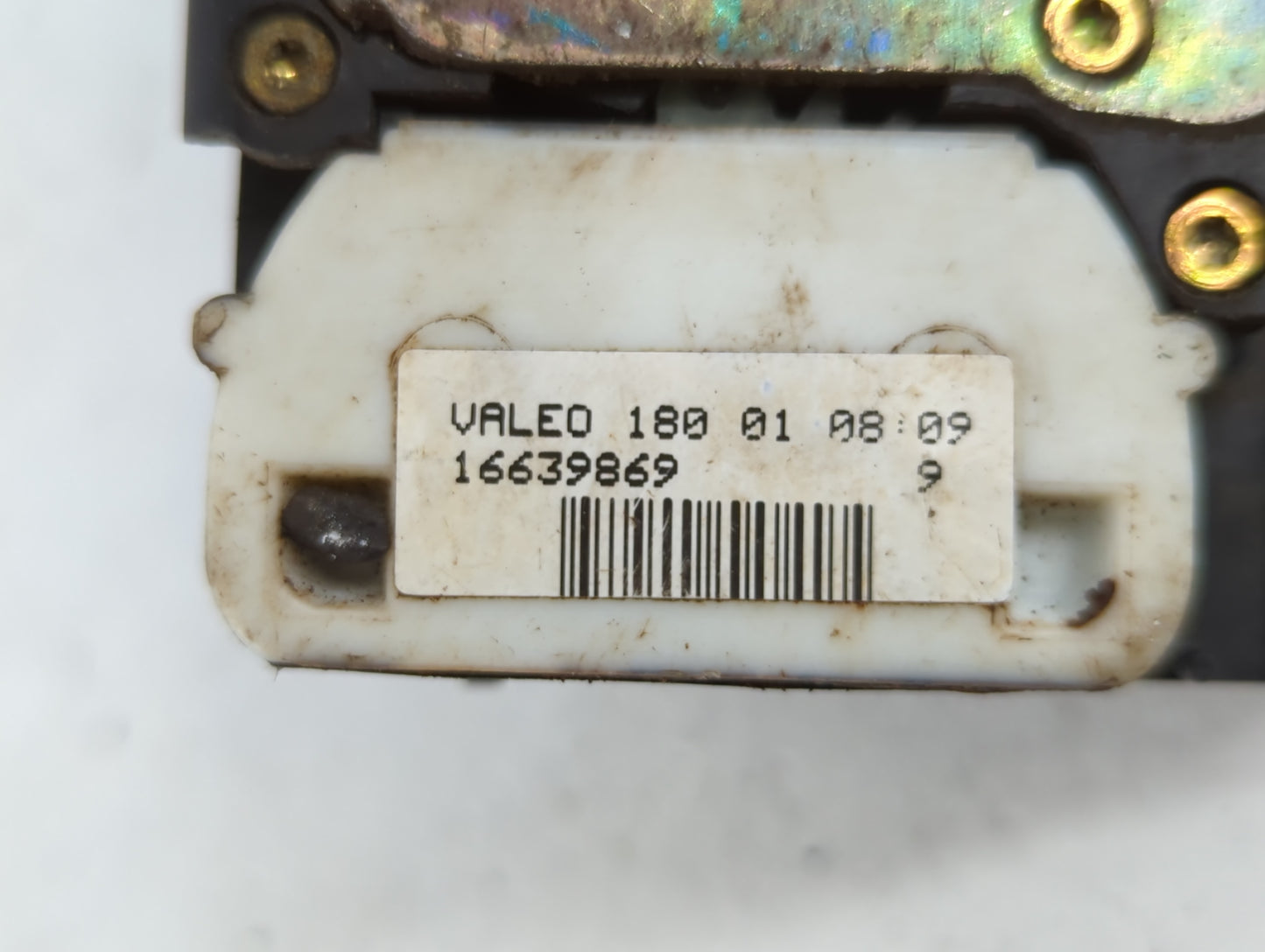 2002 Gmc Yukon Xl 1500 Hood Latch Assembly - Oemusedautoparts1.com