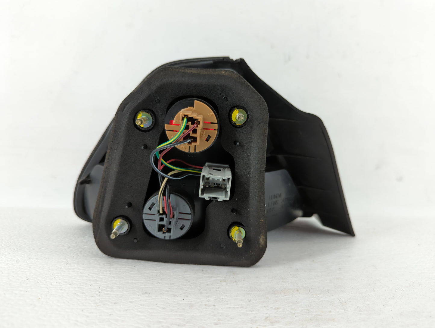 1998-2002 Honda Accord Tail Light Assembly Passenger Right OEM P/N:2VA 938 864 Fits Fits 1998 1999 2000 2001 2002 OEM Used A