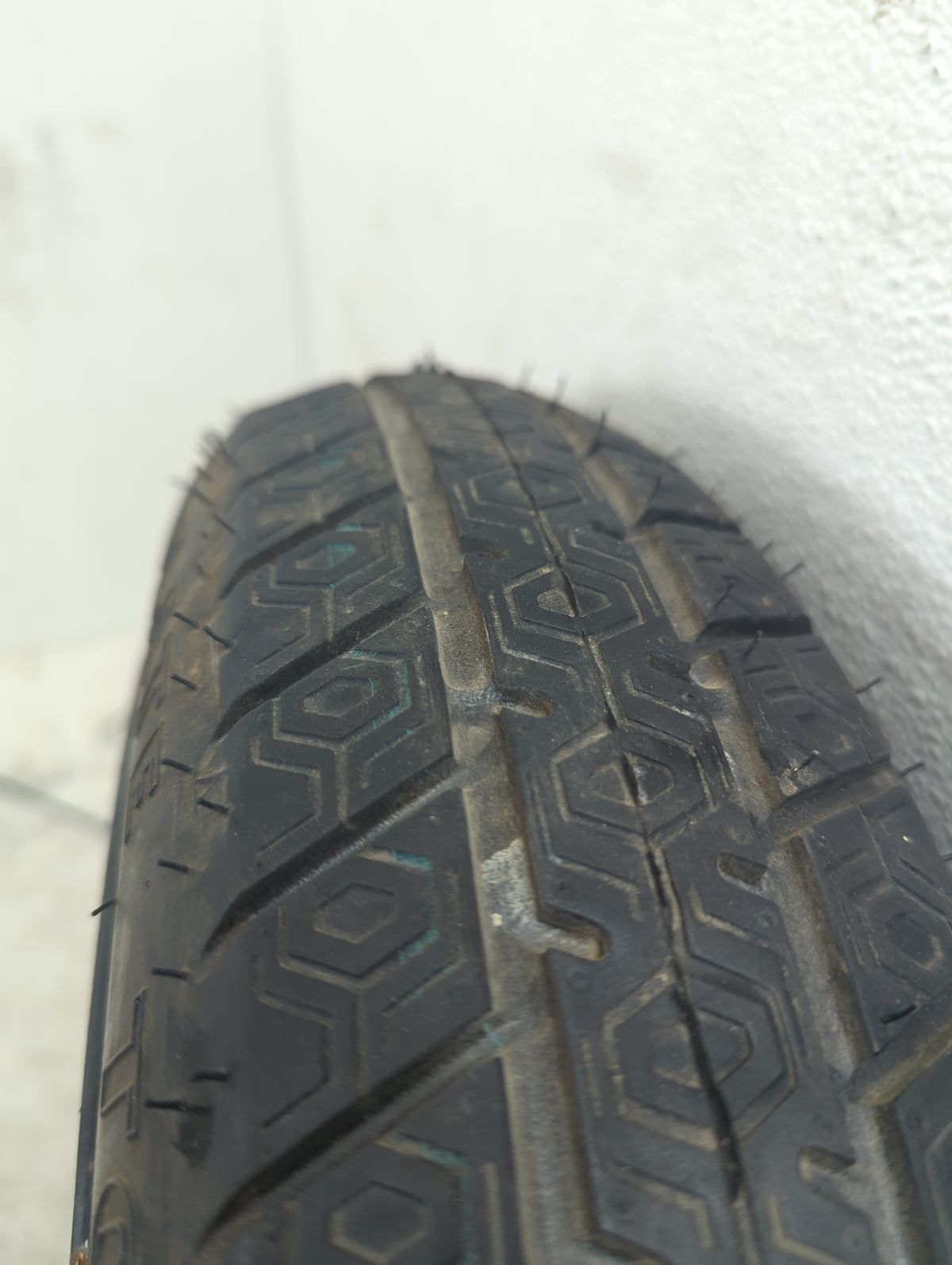 2002-2005 Honda Civic Spare Donut Tire Wheel Rim Oem - Oemusedautoparts1.com