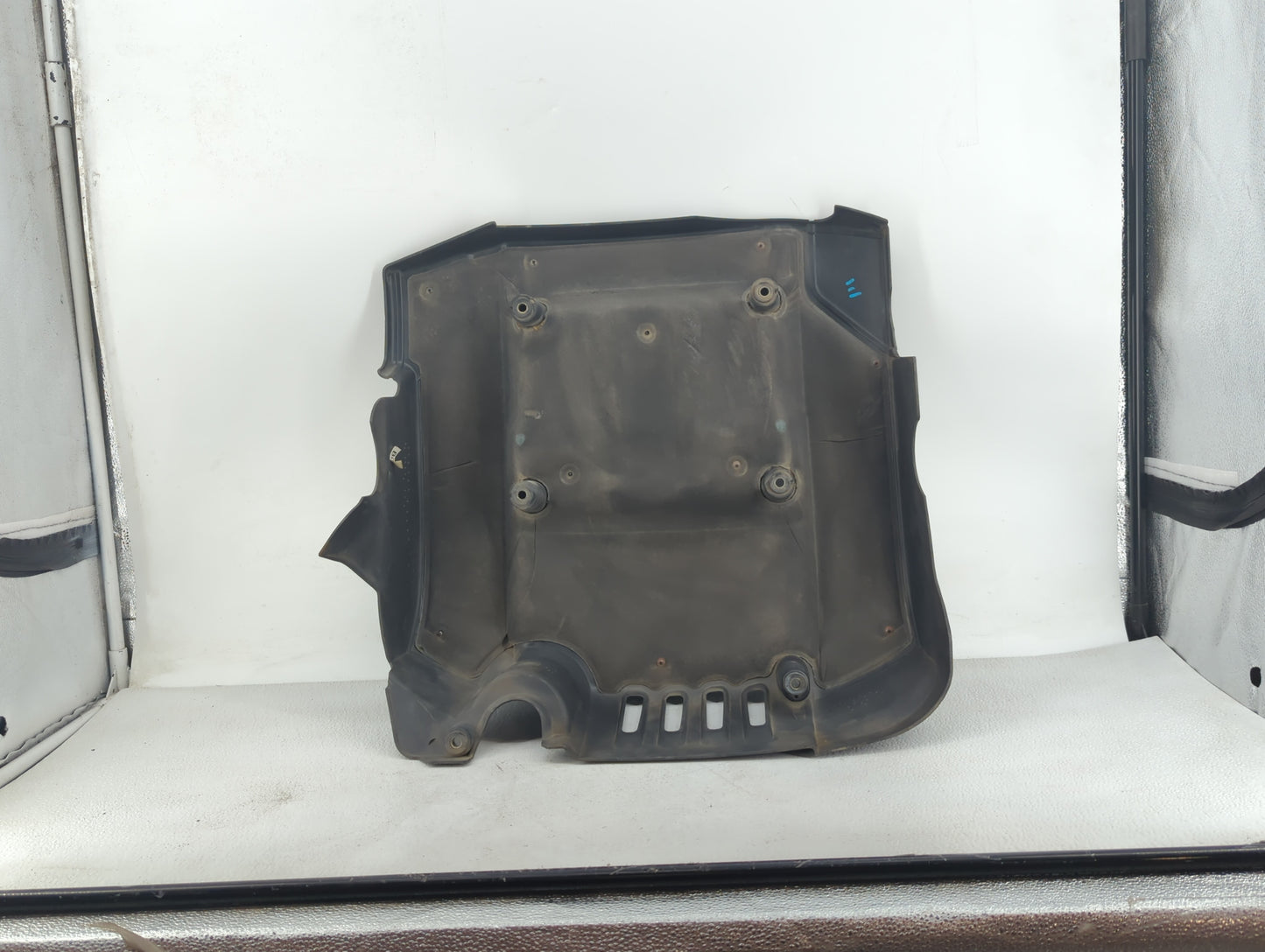 2002 Hyundai Santa Fe Engine Cover - Oemusedautoparts1.com