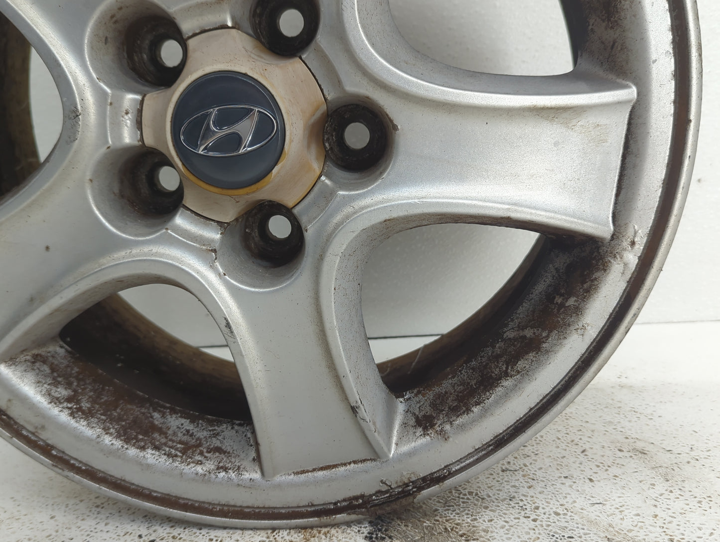 2001-2004 Hyundai Santa Fe Oem Wheel Rim - Oemusedautoparts1.com