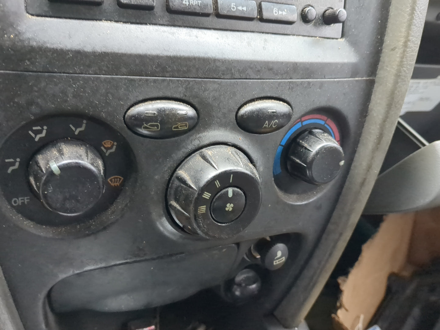 2001-2002 Hyundai Santa Fe Climate Control Module Temperature AC/Heater Replacement Fits Fits 2001 2002 OEM Used Auto Parts