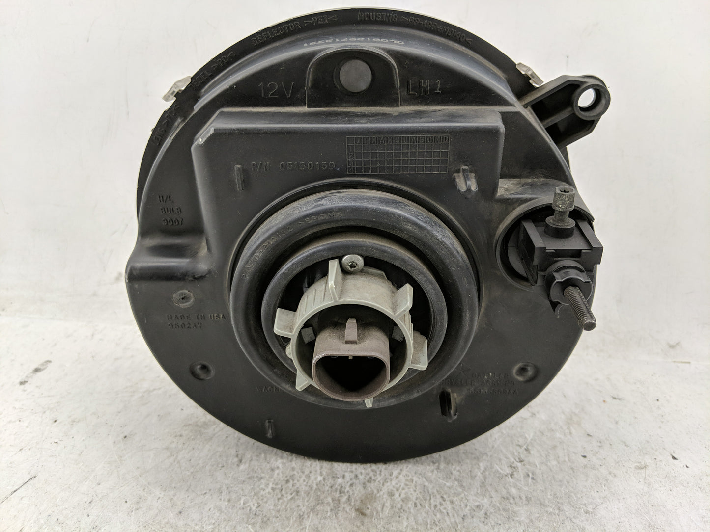 2002-2004 Jeep Liberty Driver Left Oem Head Light Headlight Lamp - Oemusedautoparts1.com