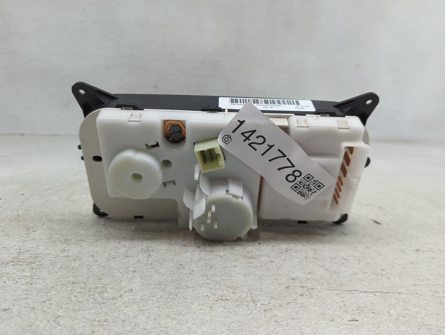 2002-2003 Jeep Liberty Climate Control Module Temperature AC/Heater Replacement P/N:55037533AD Fits Fits 2002 2003 OEM Used