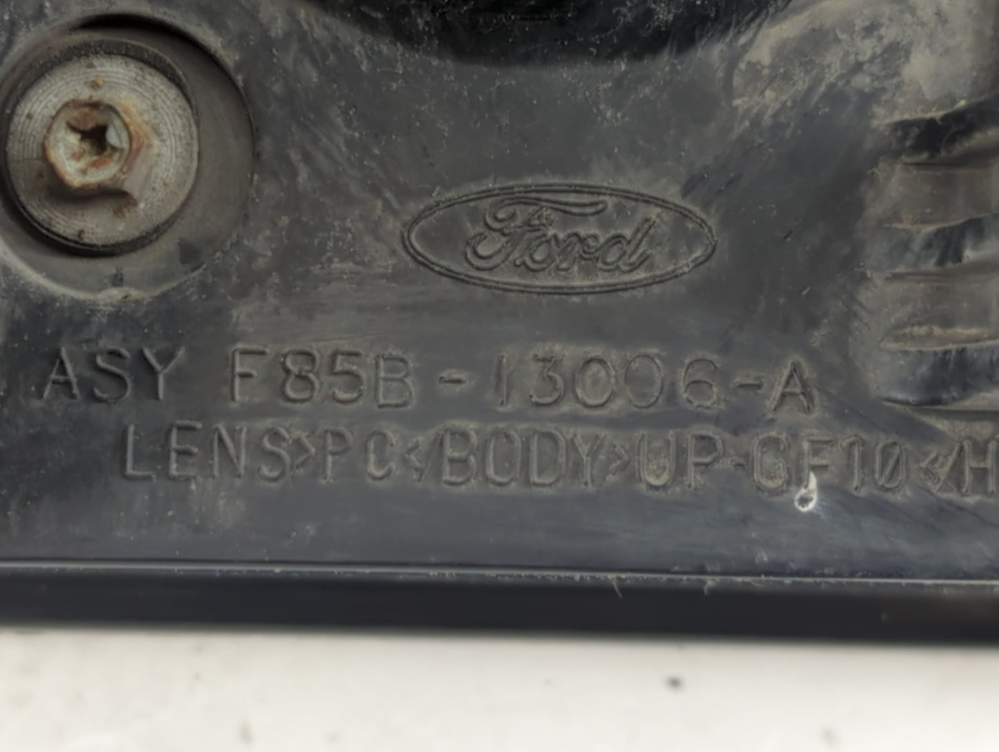 1998 Lincoln Navigator Passenger Right Oem Head Light Headlight Lamp - Oemusedautoparts1.com