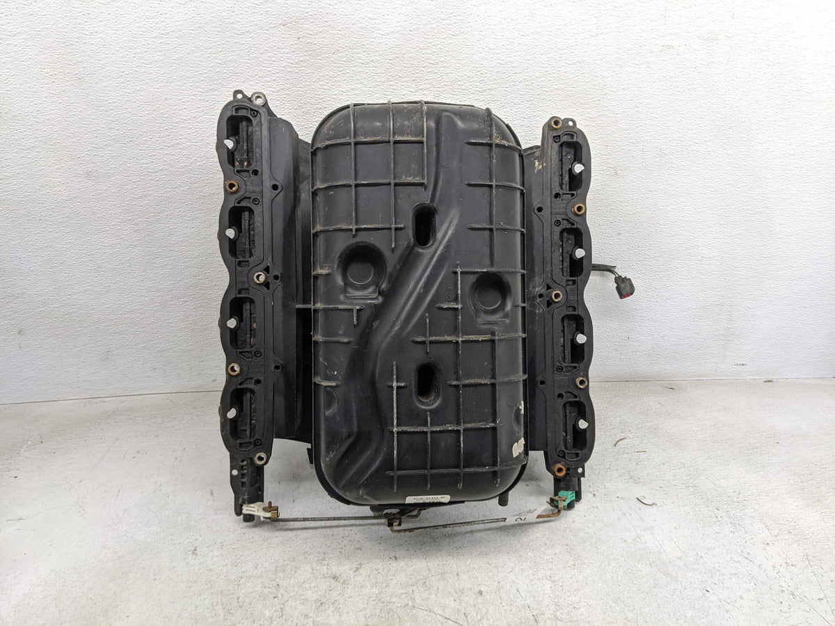 2001-2002 Lincoln Navigator Air Intake Manifold P/N:3L3E-9G730-EA Fits Fits 2001 2002 OEM Used Auto Parts - Oemusedautoparts