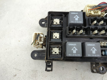2002 Mazda 626 Fusebox Fuse Box Panel Relay Module P/N:GD7B 67 730 Fits OEM Used Auto Parts