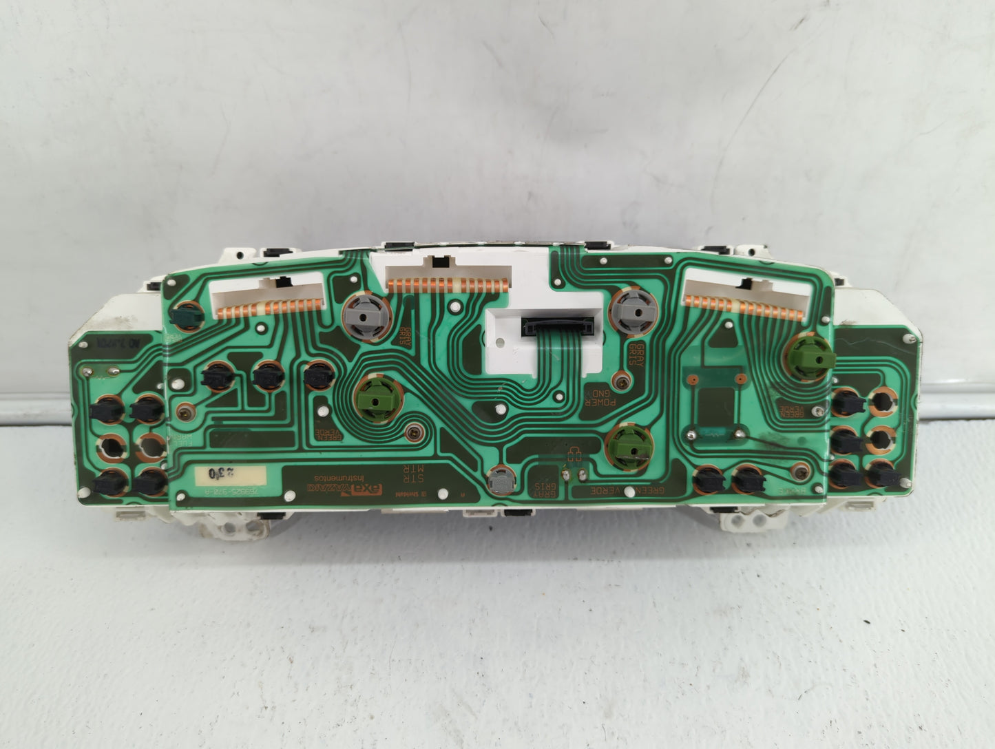 2001-2002 Mazda 626 Instrument Cluster Speedometer Gauges P/N:69218-960A Fits Fits 2001 2002 OEM Used Auto Parts - Oemusedau