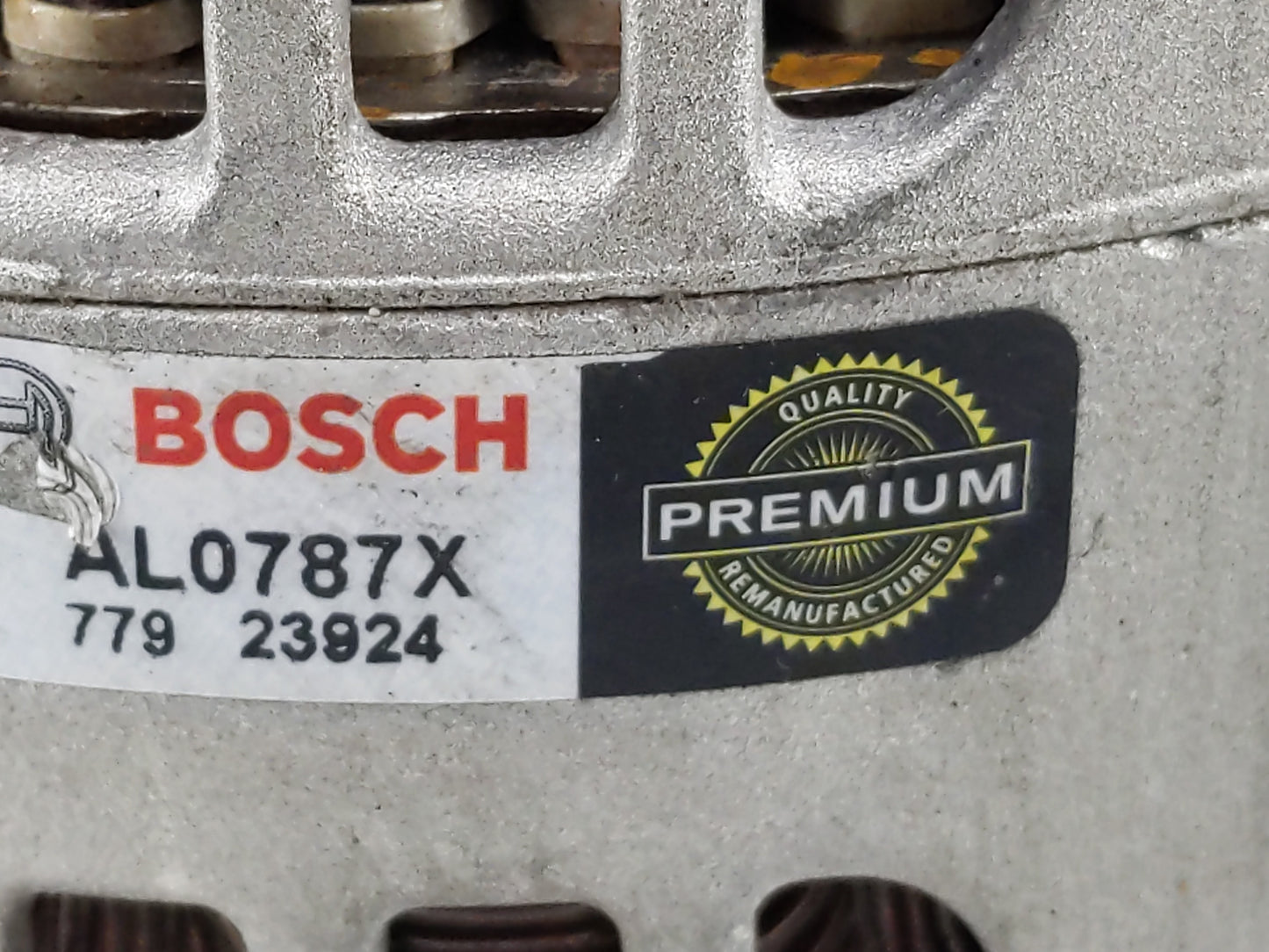 2001-2005 Mercedes-Benz C240 Alternator Replacement Generator Charging Assembly Engine OEM P/N:A 011 154 64 02 Fits OEM Used