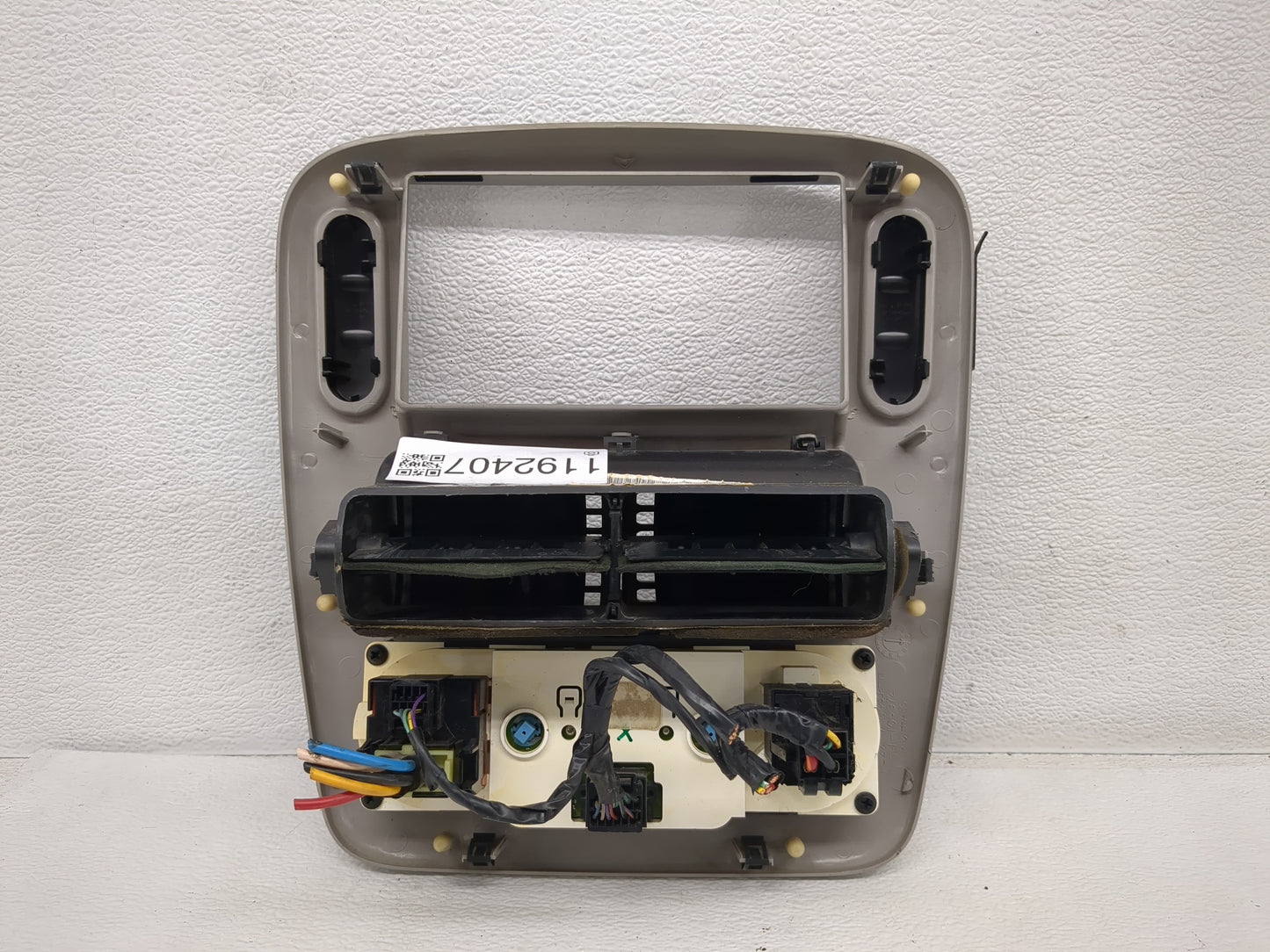 2002-2003 Mercury Mountaineer Climate Control Module Temperature AC/Heater Replacement Fits Fits 2002 2003 OEM Used Auto Par