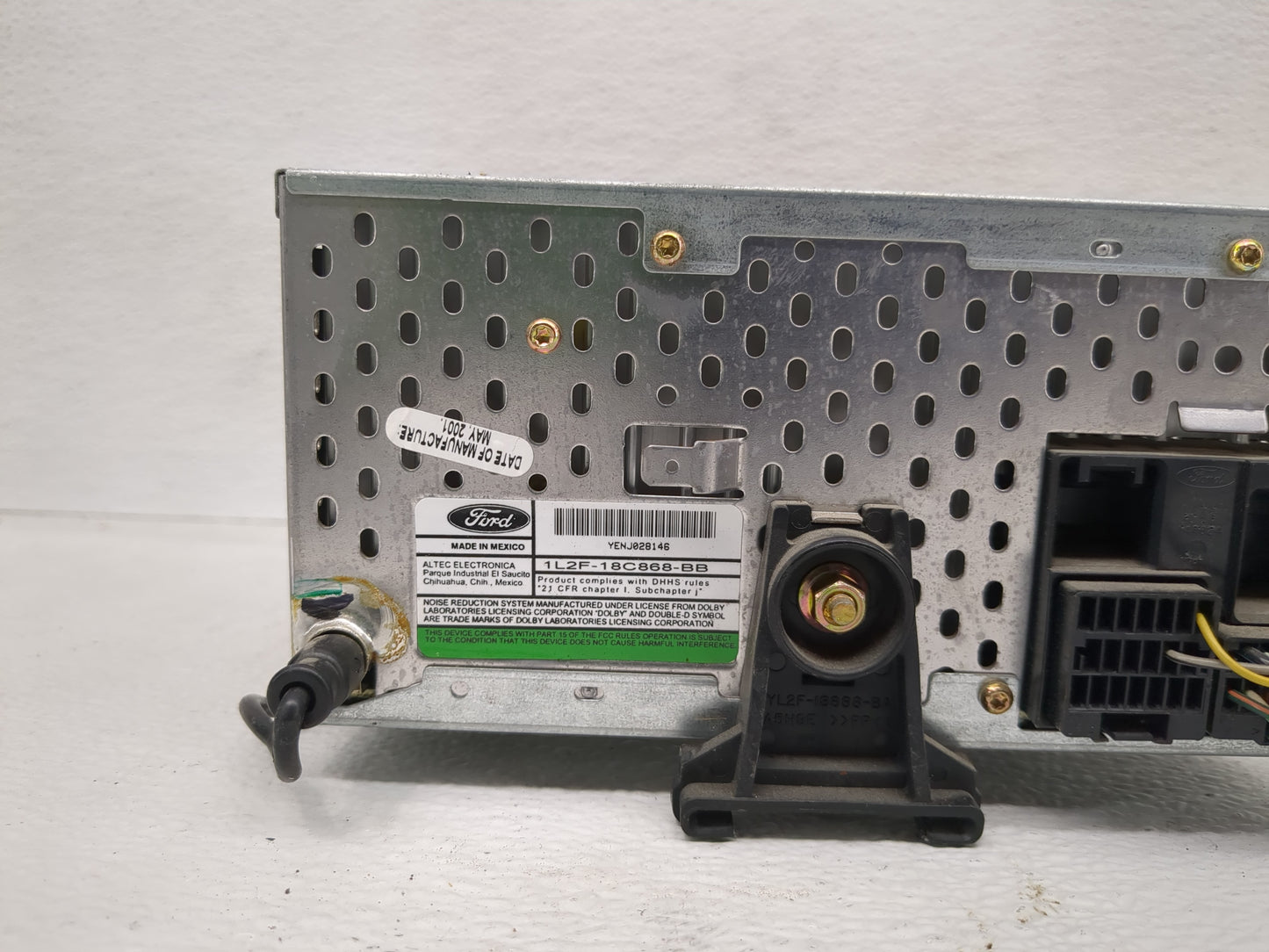 2002-2004 Mercury Mountaineer Radio AM FM Cd Player Receiver Replacement Fits Fits 2001 2002 2003 2004 2005 OEM Used Auto Pa