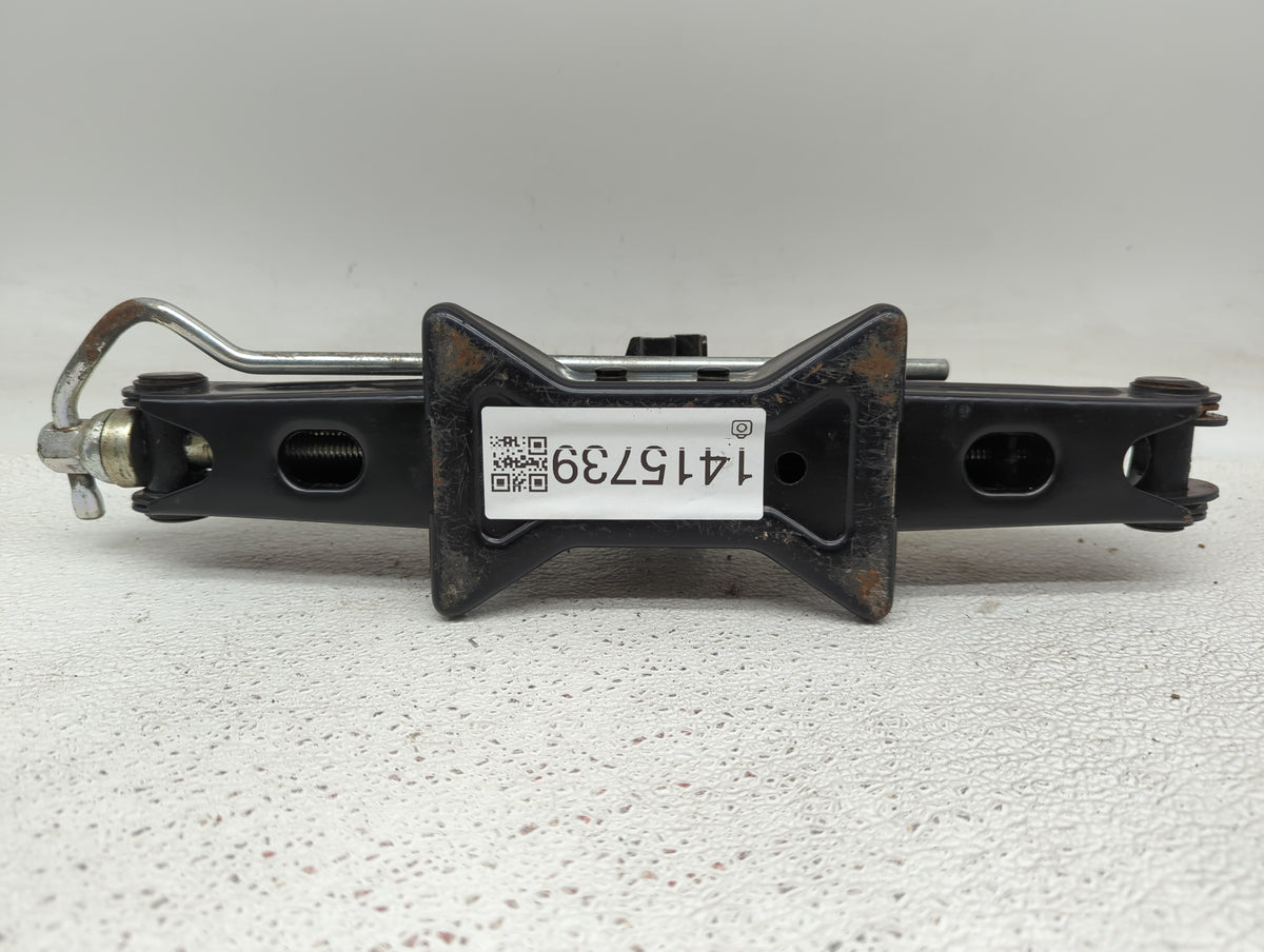 2002 Mercury Sable Spare Scissor Car Jack - Oemusedautoparts1.com