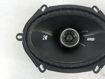 2002 Nissan Kicks Speaker/subwoofer