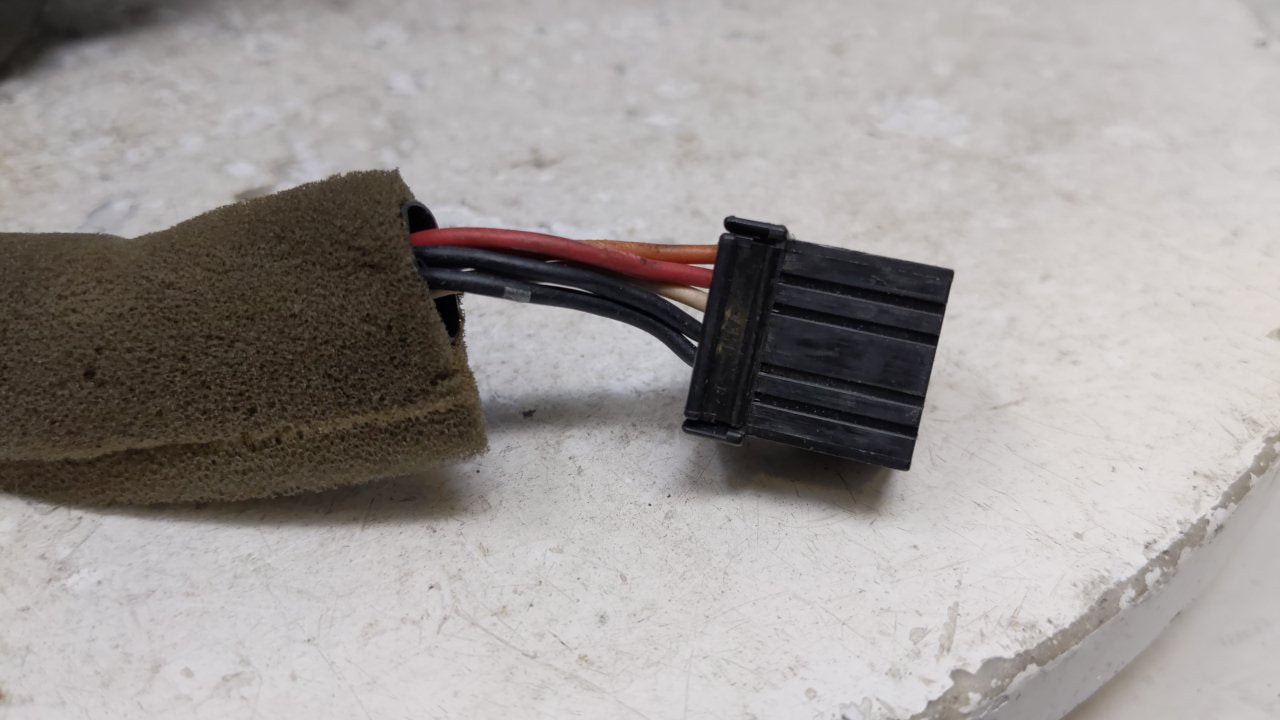 2002 Plymouth Voyager Driver Side View Mirror - Left Door Mirror OEM Used - Oemusedautoparts1.com