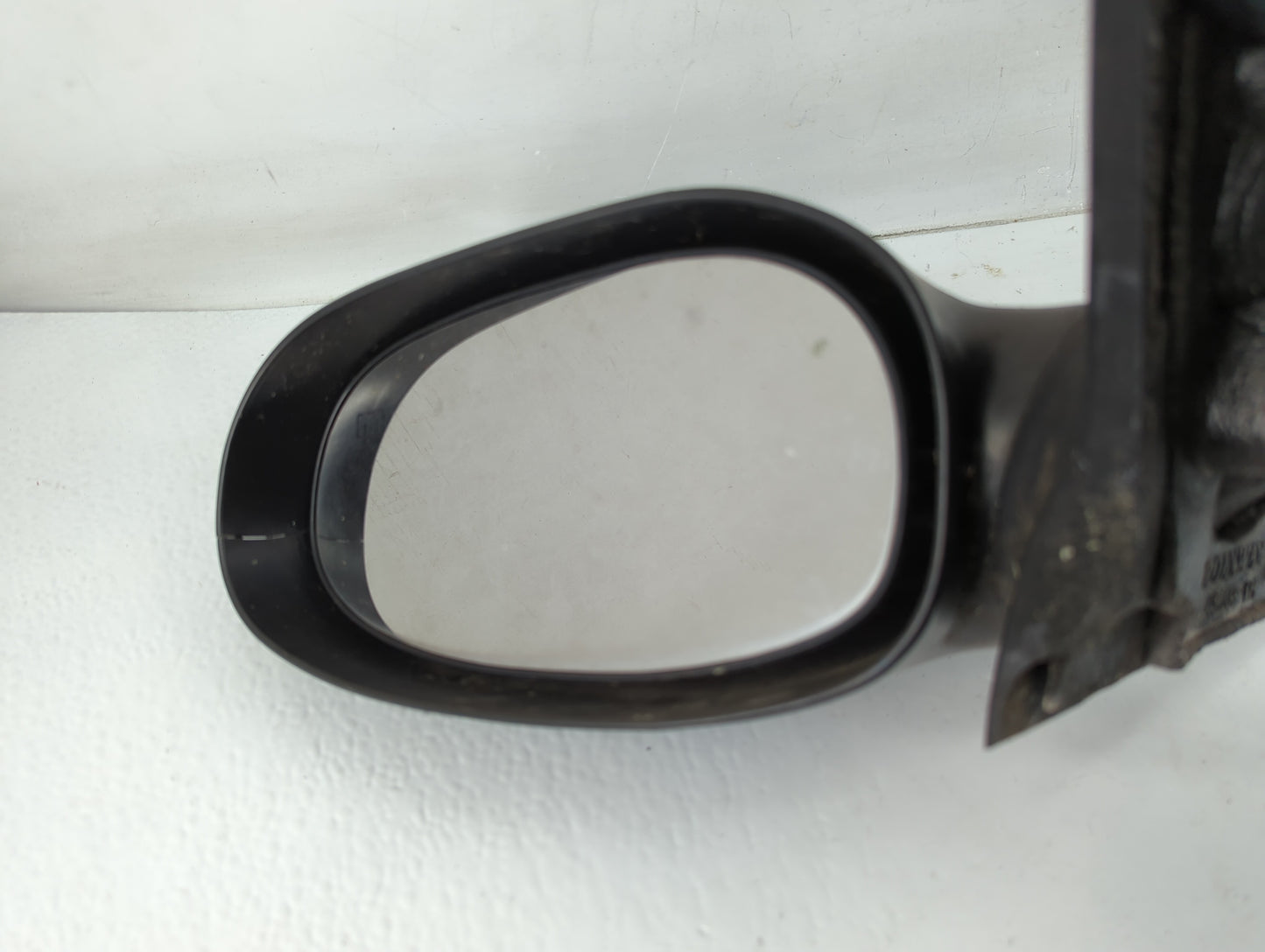 Saturn Ls Driver Left Side View Manual Door Mirror Black - Oemusedautoparts1.com