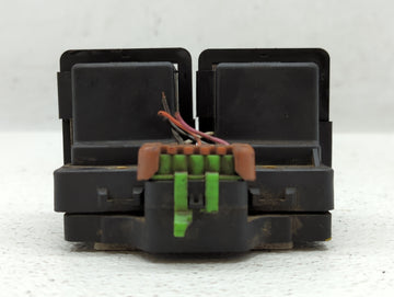 2000-2002 Saturn Sl Fusebox Fuse Box Panel Relay Module P/N:21025034 21025036 Fits Fits 2000 2001 2002 OEM Used Auto Parts