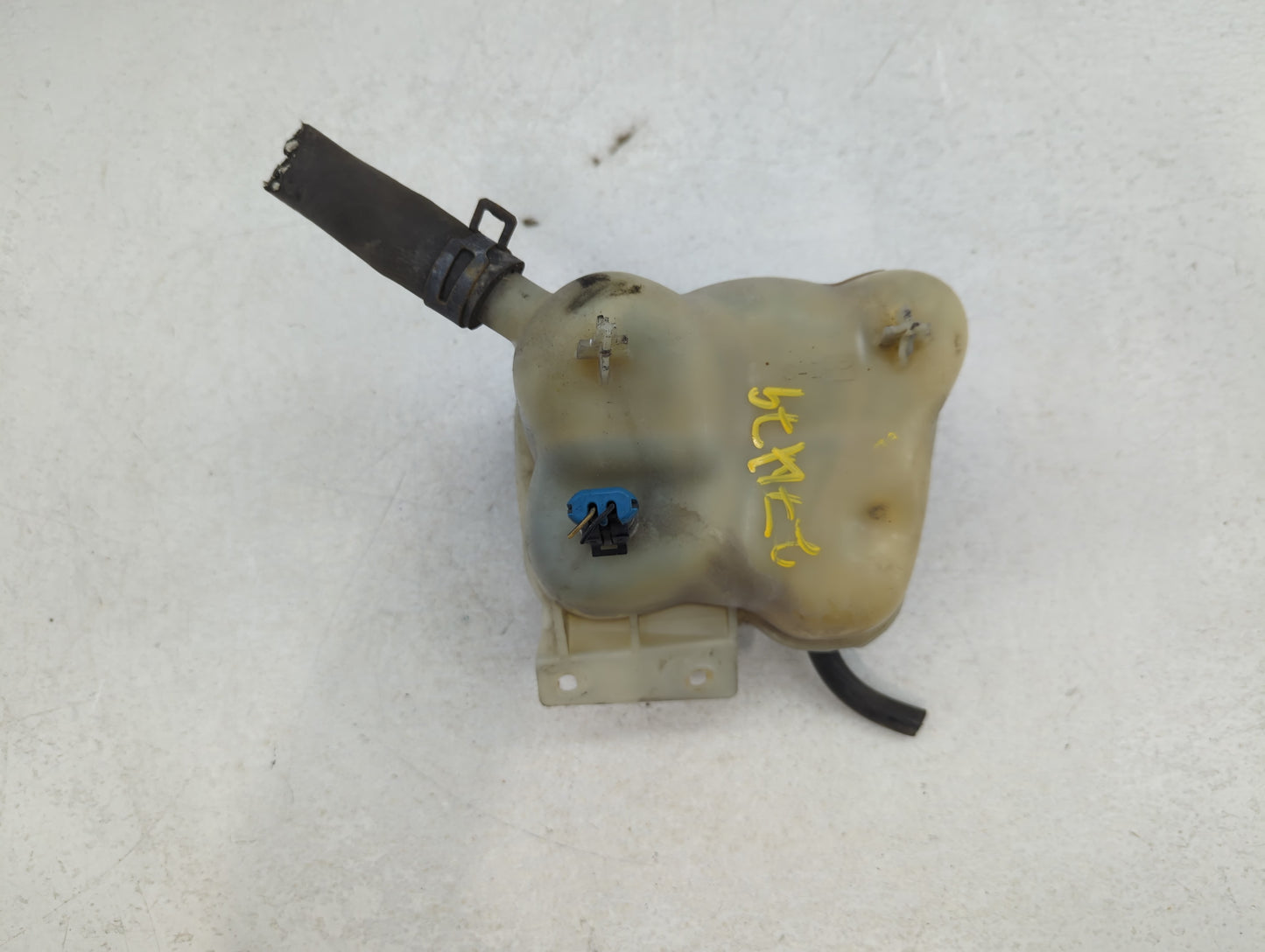 1992-2002 Saturn Sl Radiator Coolant Overflow Expansion Tank Bottle - Oemusedautoparts1.com