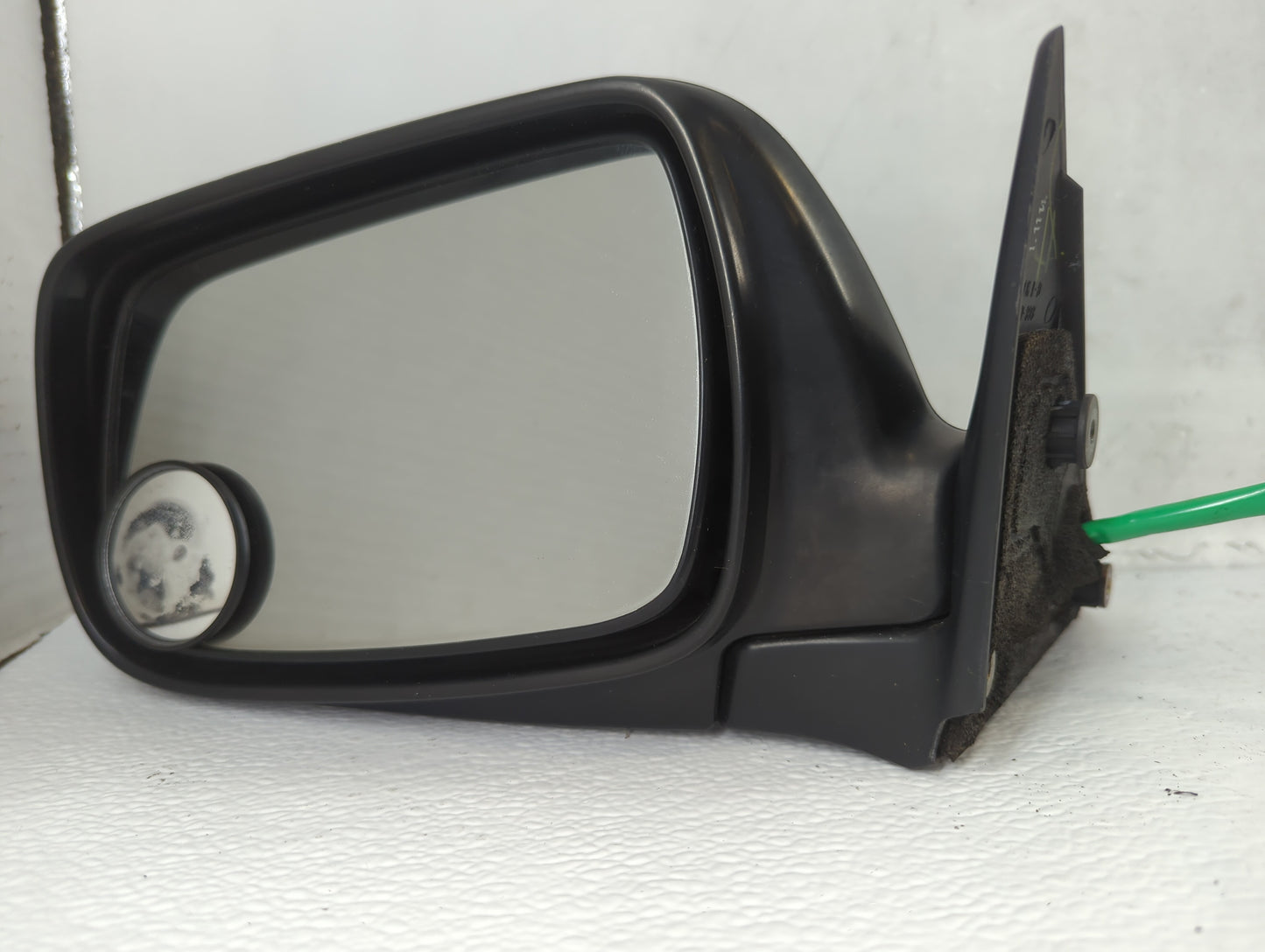 2000-2004 Subaru Legacy Driver Side View Mirror - Left Door Mirror OEM Used - Oemusedautoparts1.com