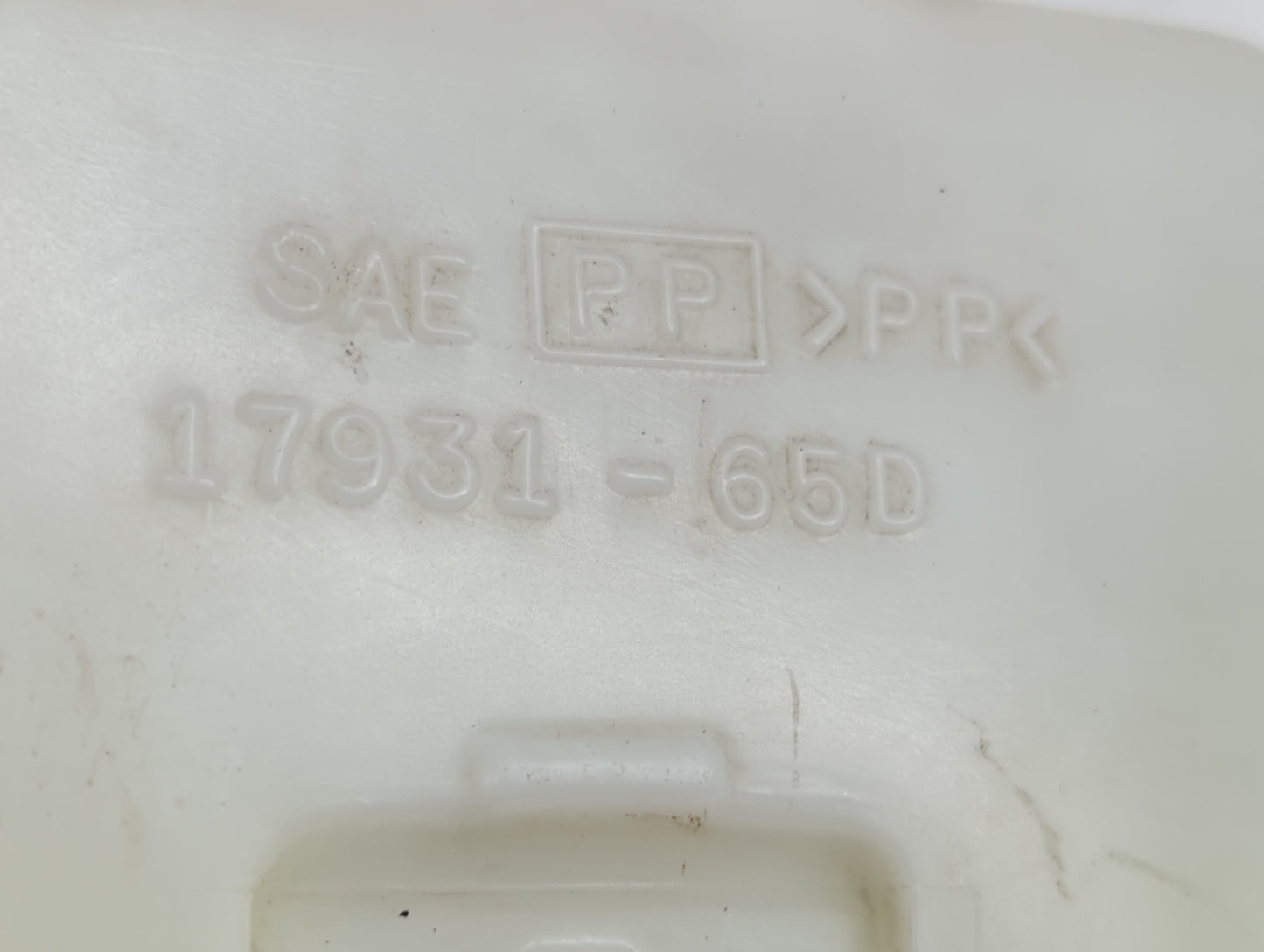 2000-2003 Suzuki Vitara Windshield Washer Fluid Reservoir Bottle Oem - Oemusedautoparts1.com