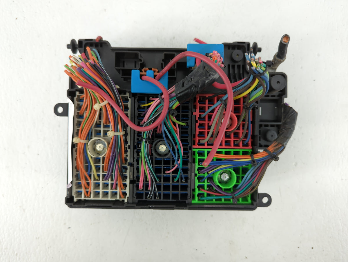 2002 Toyota Avalon Fusebox Fuse Box Panel Relay Module P/N:15328806-05 Fits OEM Used Auto Parts - Oemusedautoparts1.com