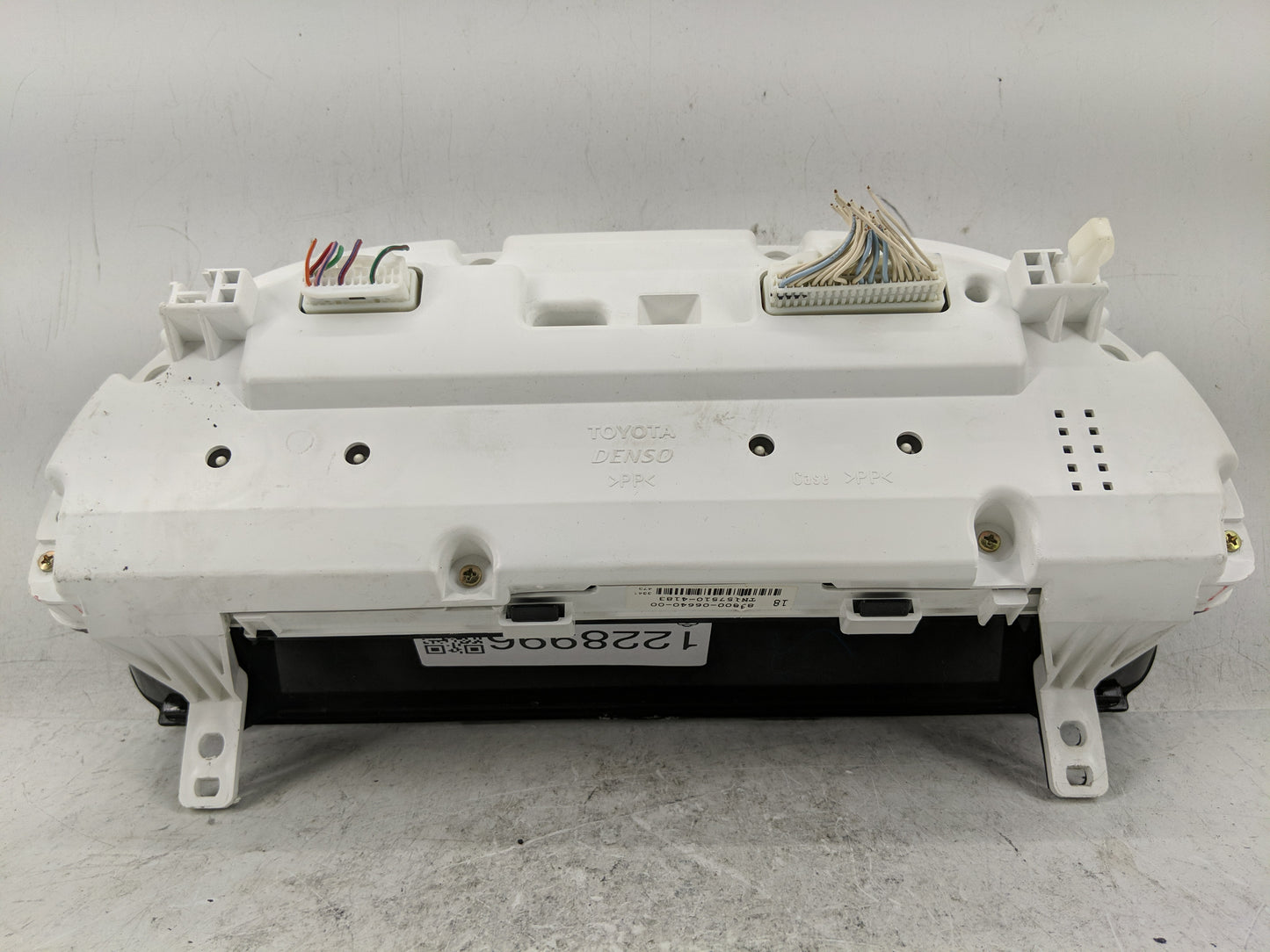 2002-2003 Toyota Camry Instrument Cluster Speedometer Gauges P/N:83800-06640-00 Fits Fits 2002 2003 OEM Used Auto Parts - Oe