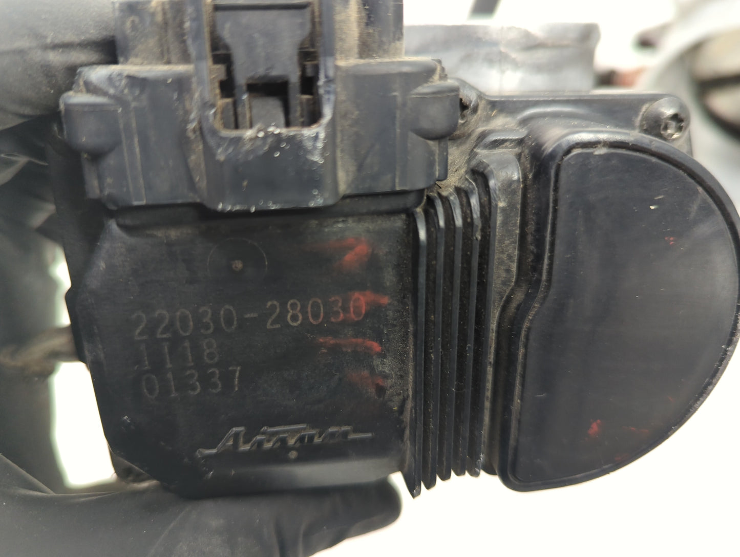 2002-2003 Toyota Camry Throttle Body P/N:22030-28030 Fits Fits 2002 2003 OEM Used Auto Parts - Oemusedautoparts1.com