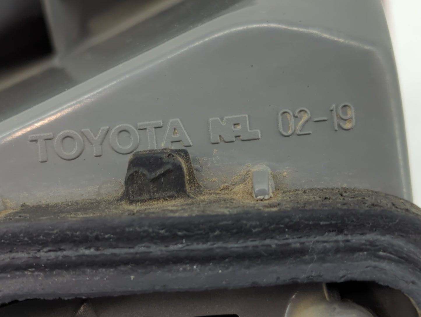 1998-2002 Toyota Corolla Tail Light Assembly Passenger Right OEM Fits Fits 1998 1999 2000 2001 2002 OEM Used Auto Parts - Oe